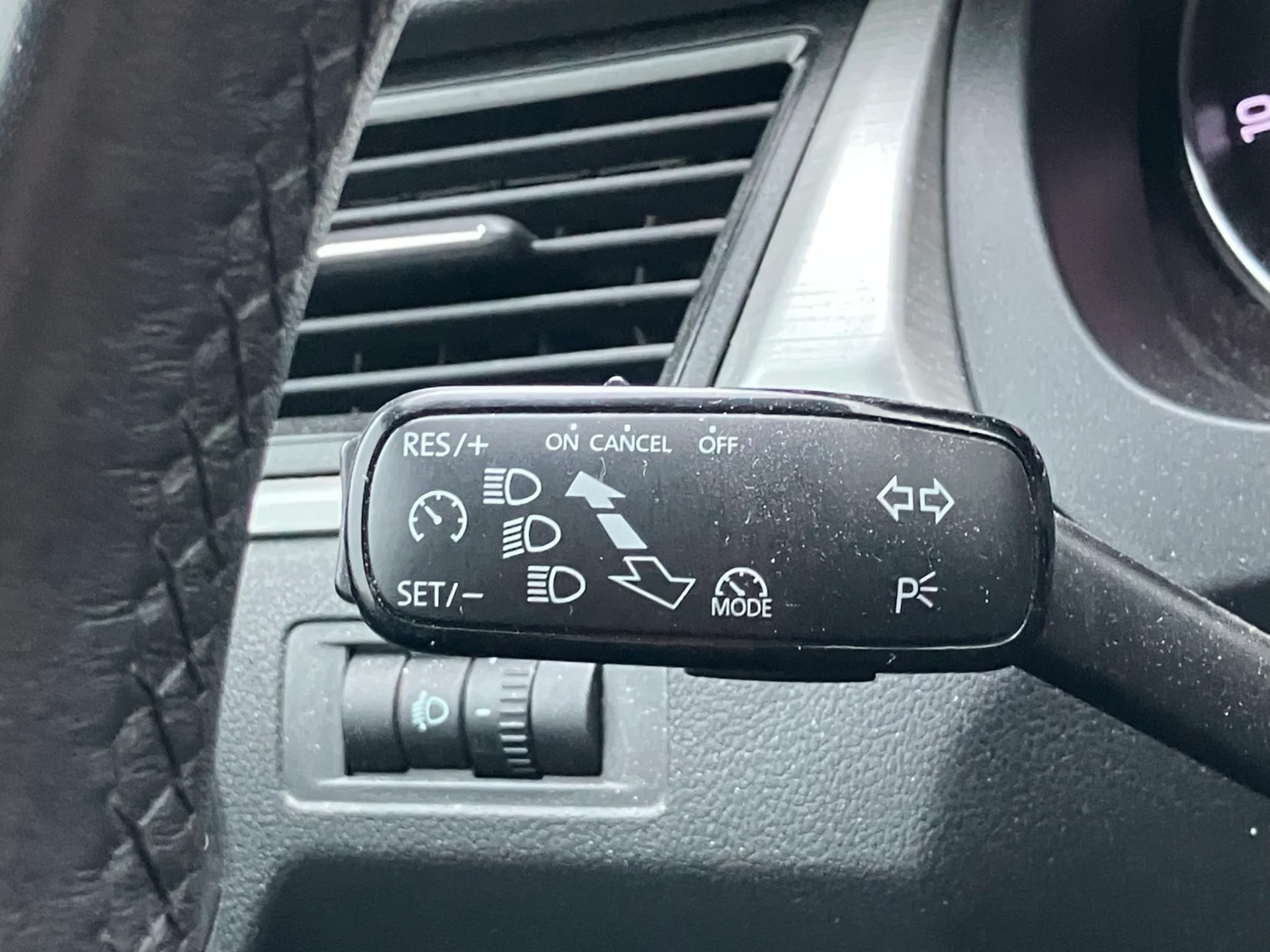 Car Image - 6GUy8pGJknmky9c56zqsMY