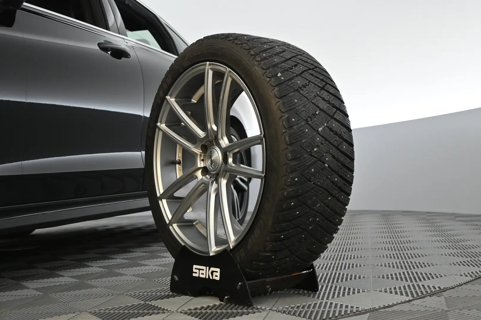 Car Image - 2Q9fqApx3XxnbYa3qdFFjq
