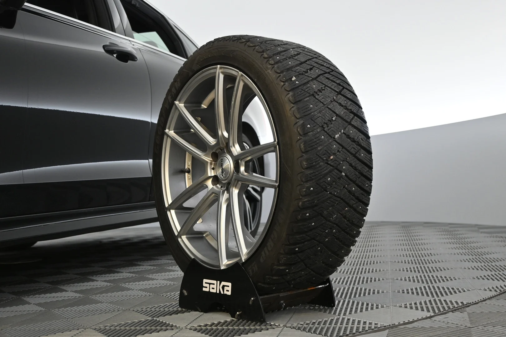 Car Image - 2Q9fqApx3XxnbYa3qdFFjq