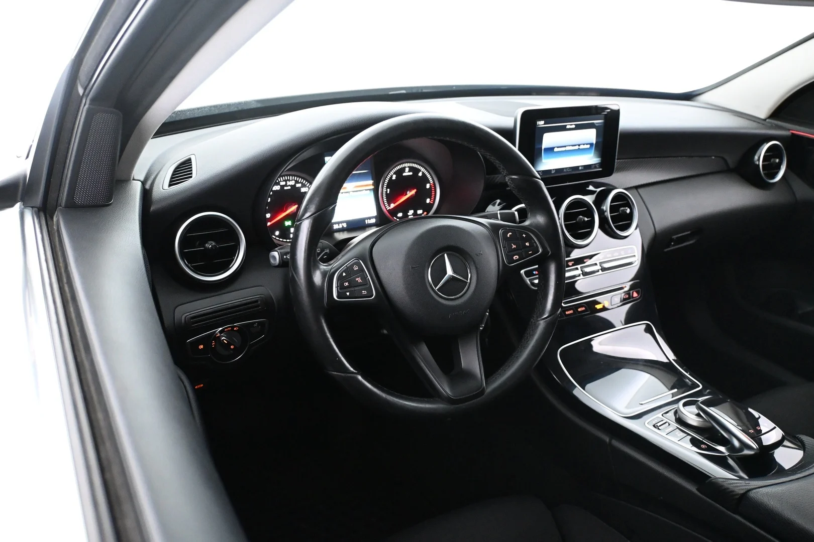 Car Image - 29F2Ml1JerppW0YM3TFuTQ