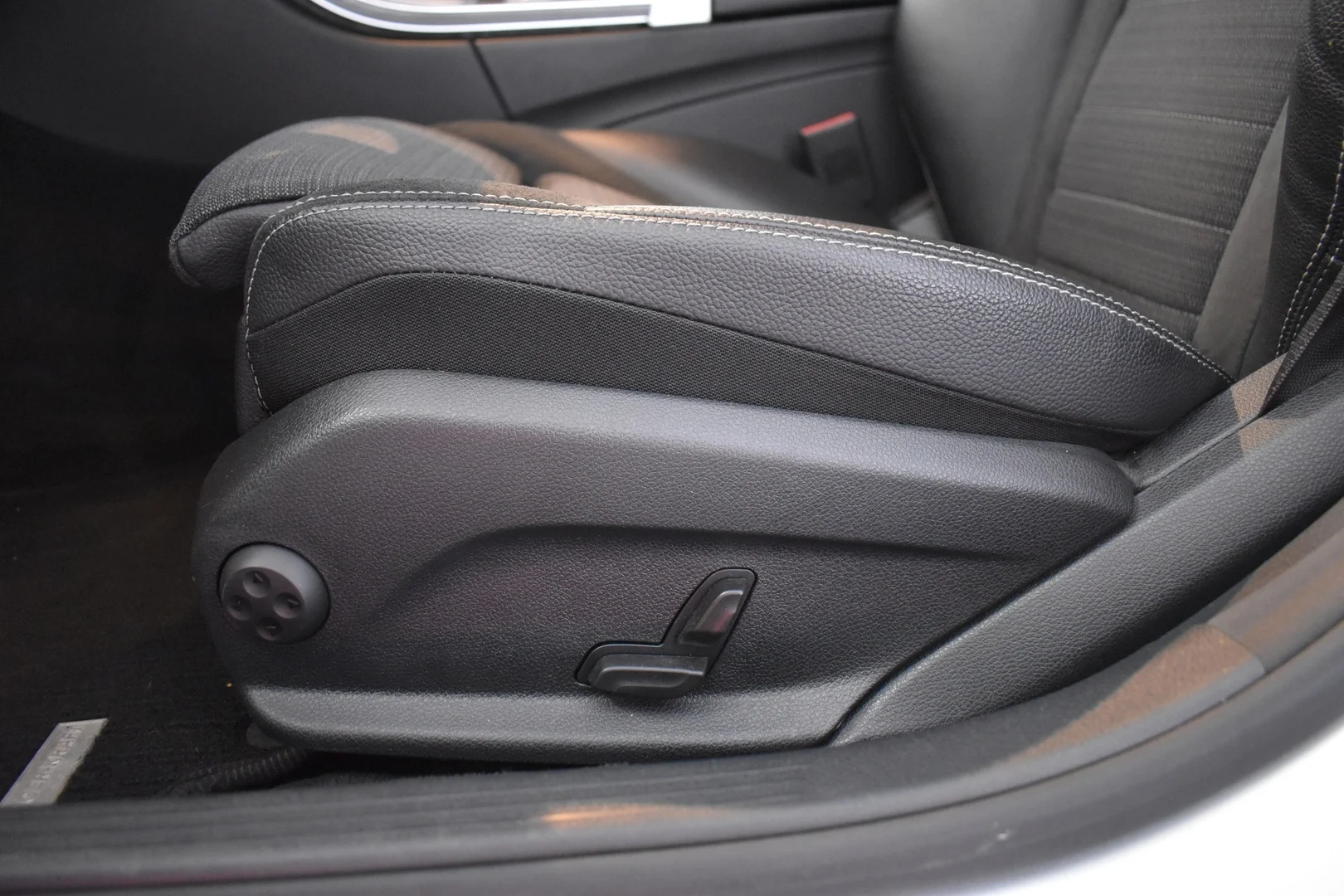 Car Image - 5BGD2l4av8i6iC9ysThQgp