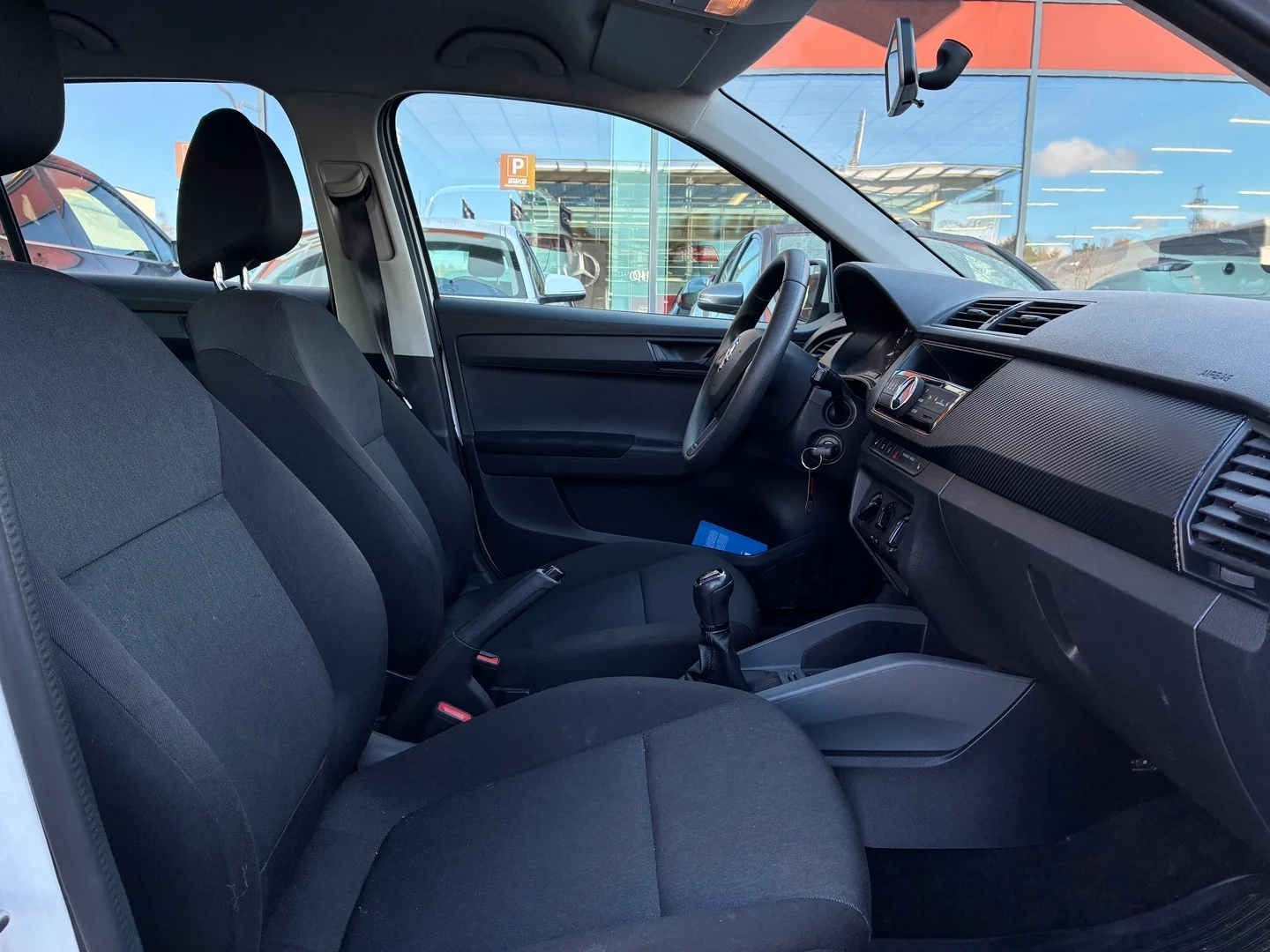 Car Image - 11IN9cfTEyB02TsvkL4aNK