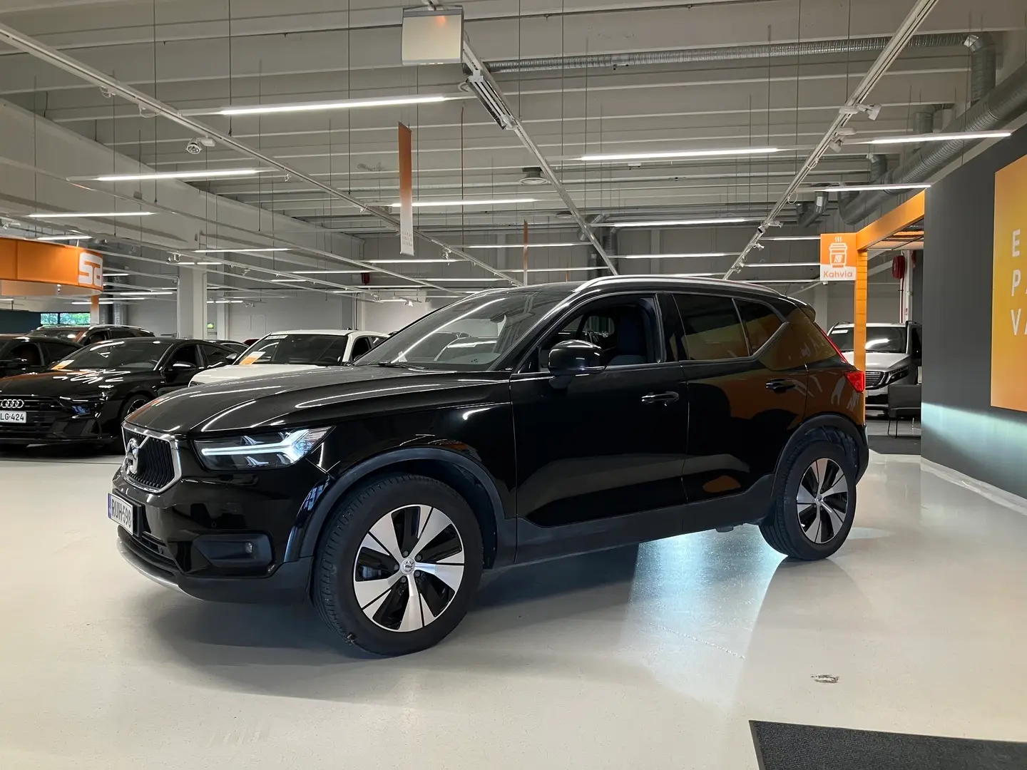 Car Image - bKW2yekrLAqCWqtBVZbd8