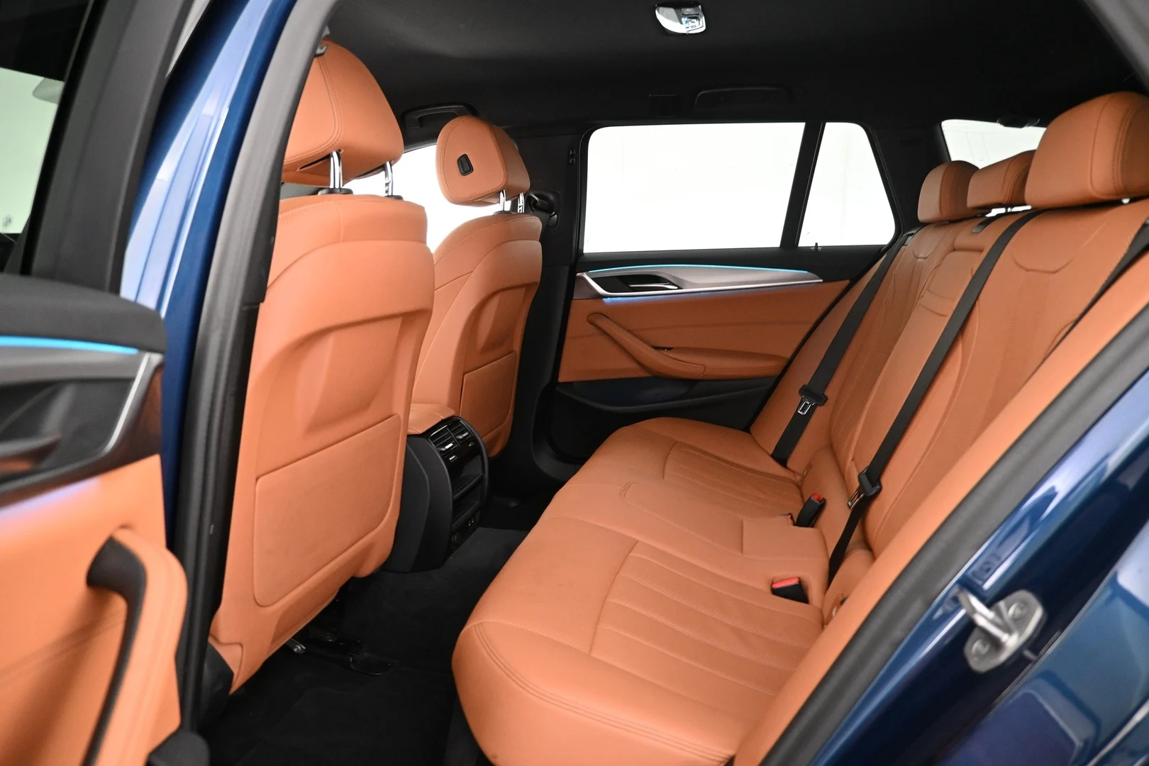 Car Image - 4svbnr6kNvWleVNJlP1y7p