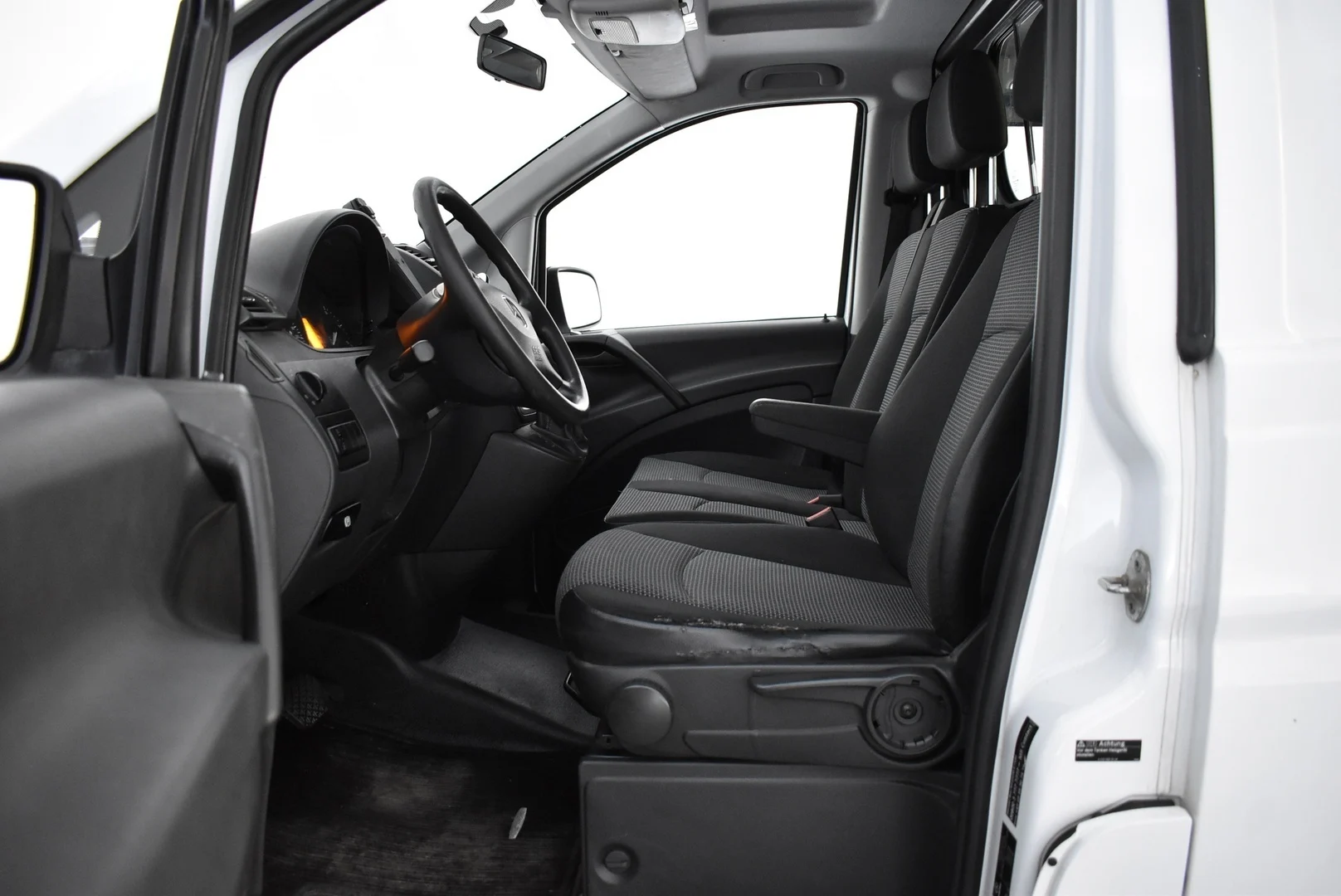Car Image - 1WHbR1tsnxGSvBNhrK8ReT