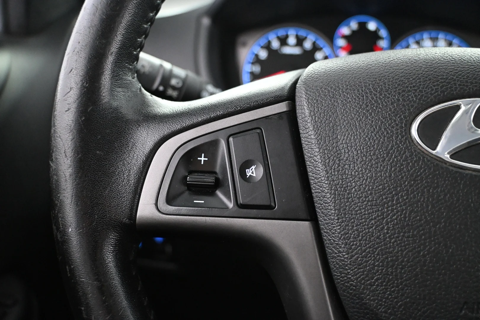 Car Image - 6MhAudfKfJvu0YsDvw4Kwy