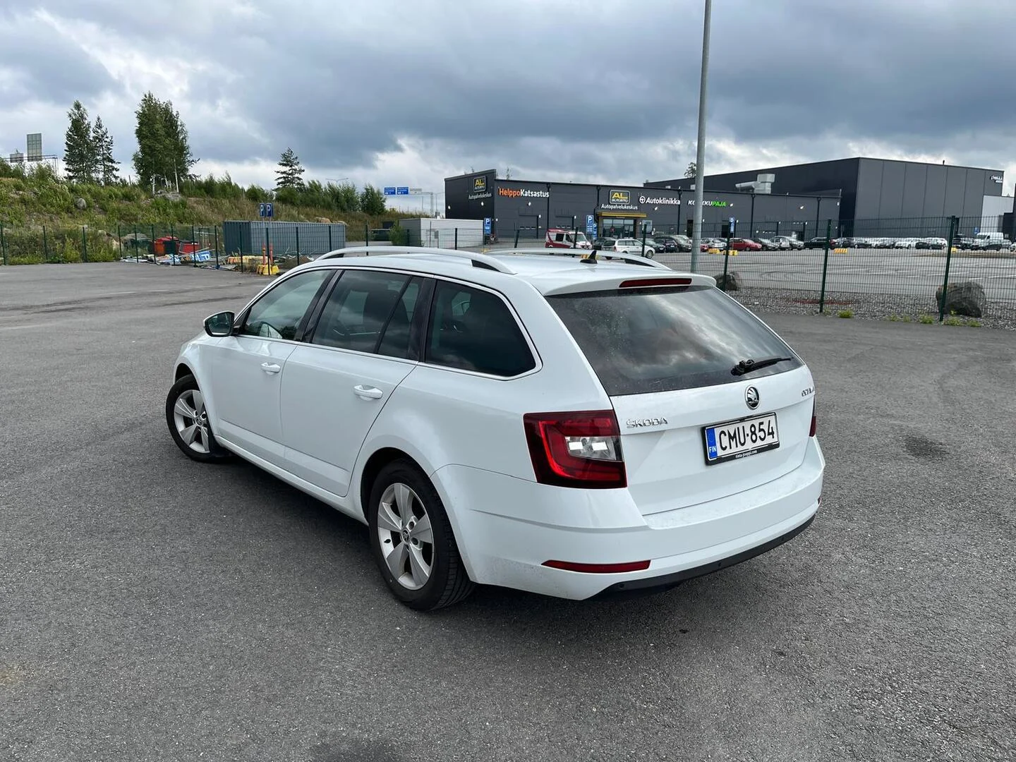 Car Image - 4VtGRrwh5QSIPAjBgdXQWH
