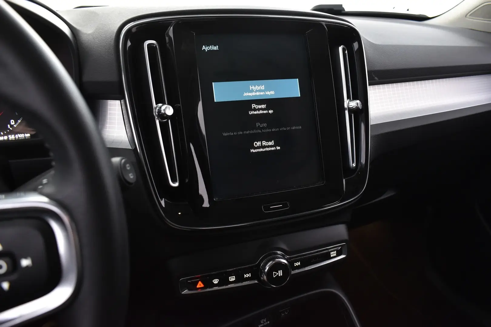 Car Image - zcVPHMAy5CPadIsDFefJ9