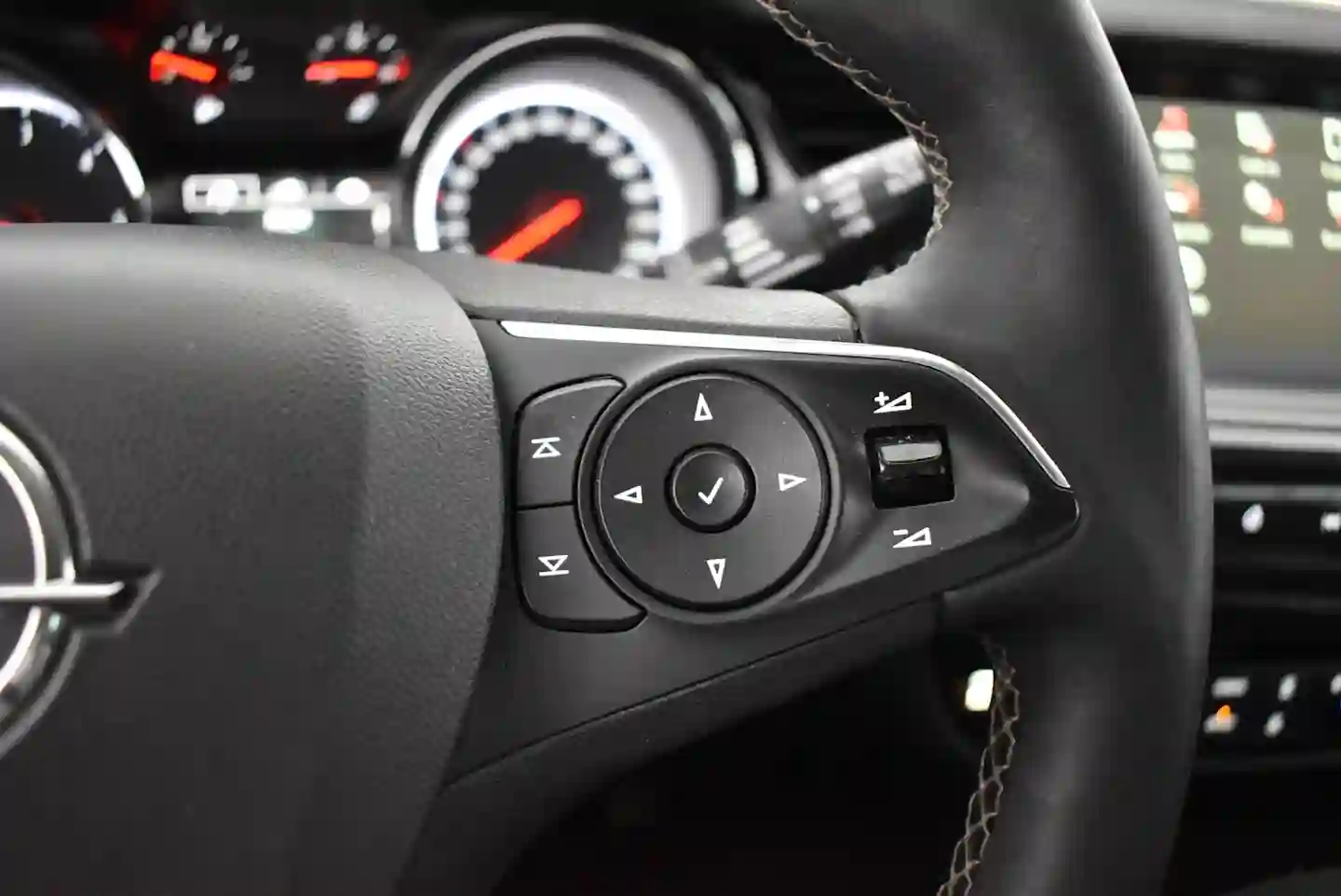 Car Image - 5dM8KUYFjm80xpGb3SBq3X