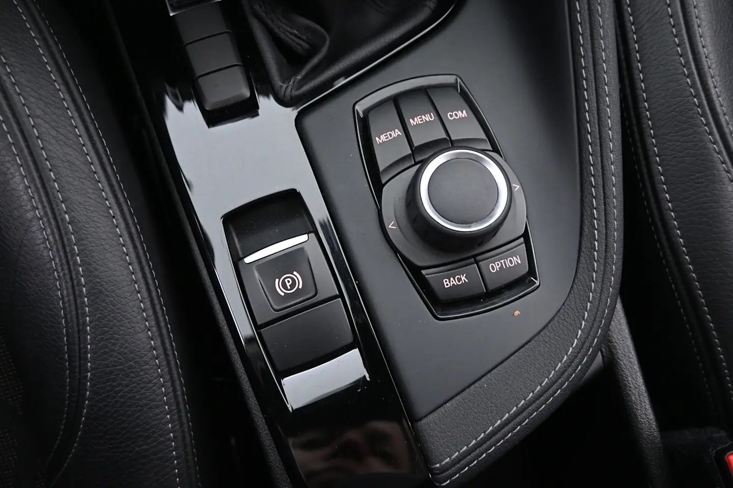 Car Image - 5udx5uuP4a9roQSjRiCfJF