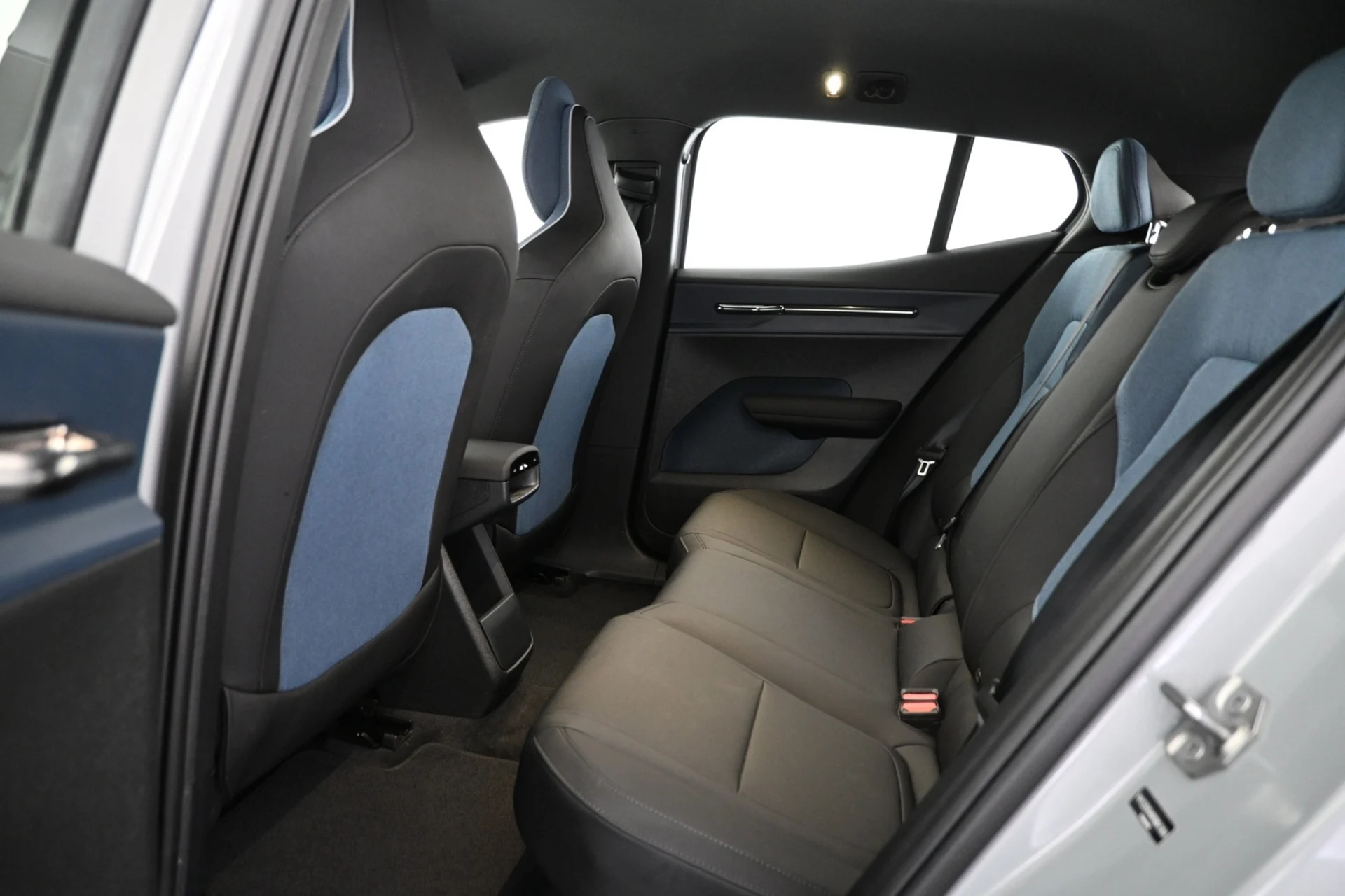Car Image - 3MT962SBnLPcqZMViPIskL