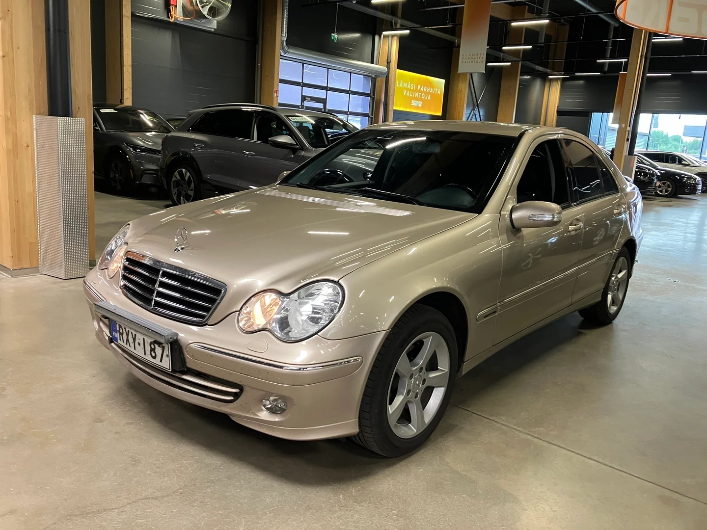 Car Image - 7BLcDGvY7fSuXtEreEgJKx