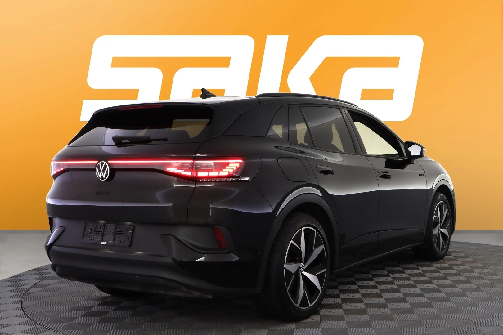 Car Image - 4QOsTnsnBYpFaVUhirqaKn