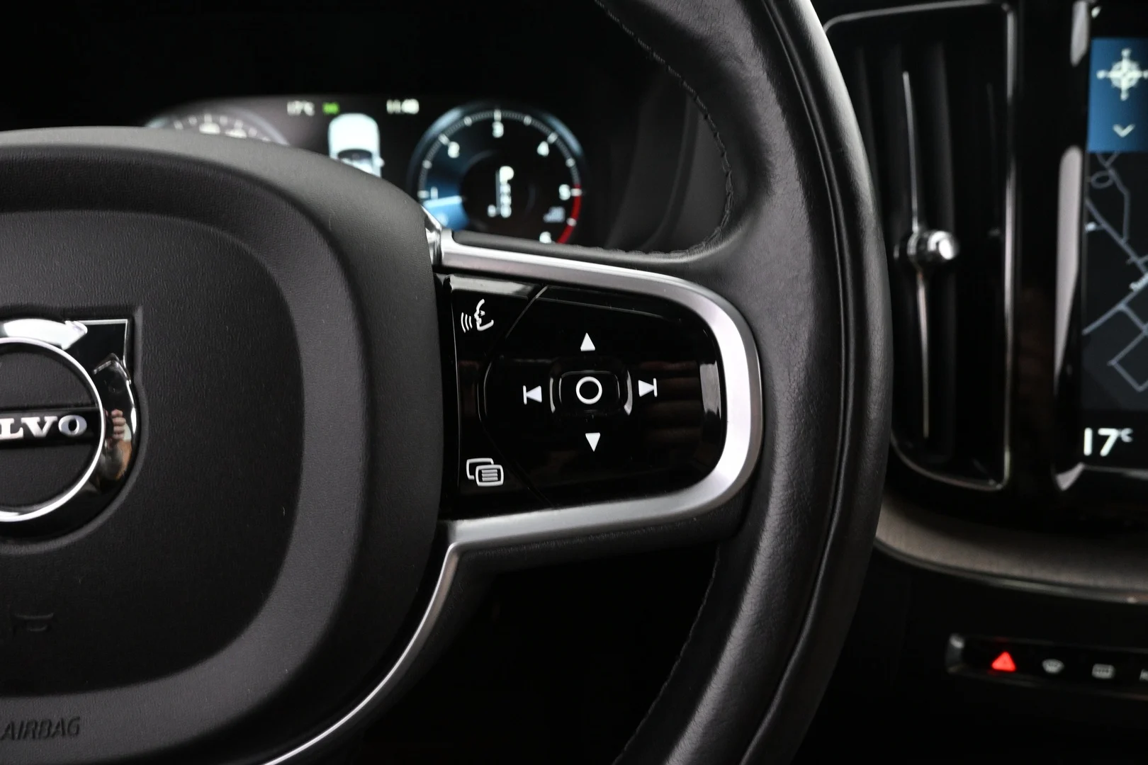 Car Image - 6n7DbnnDnJ0HikuwGhZUDe