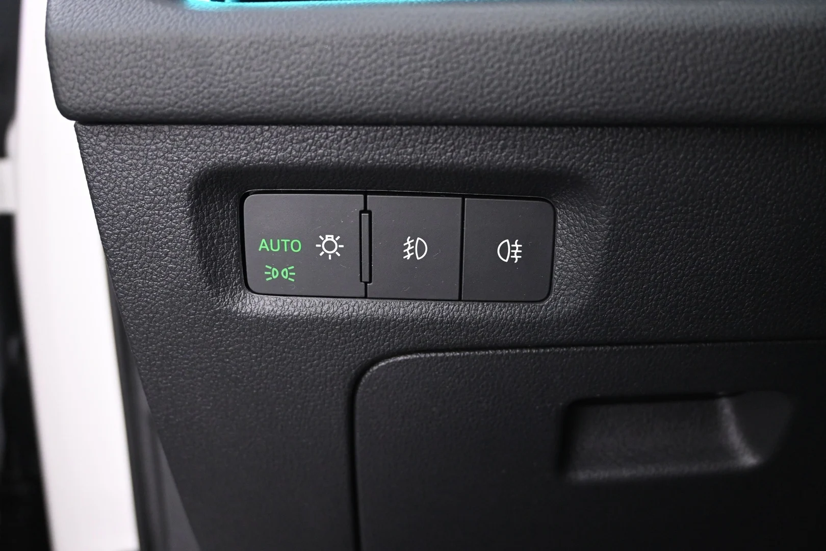 Car Image - rSIxdrZnENc5hO419iEYC