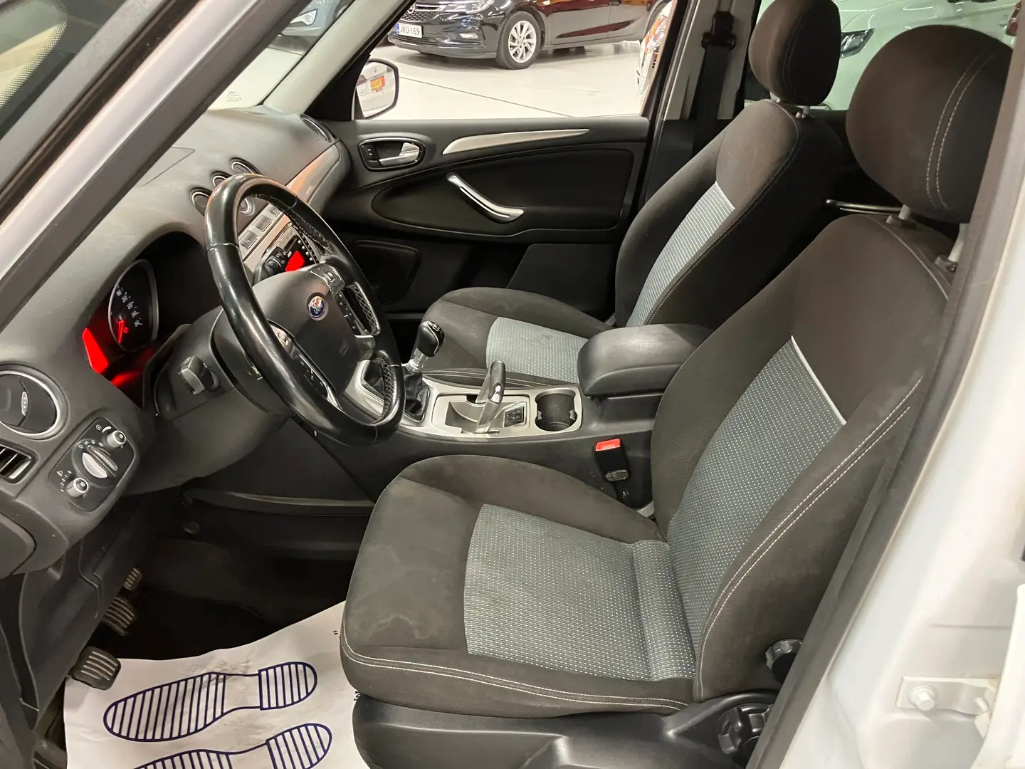 Car Image - 7dIFkvX7tnxvQcditkPrMI