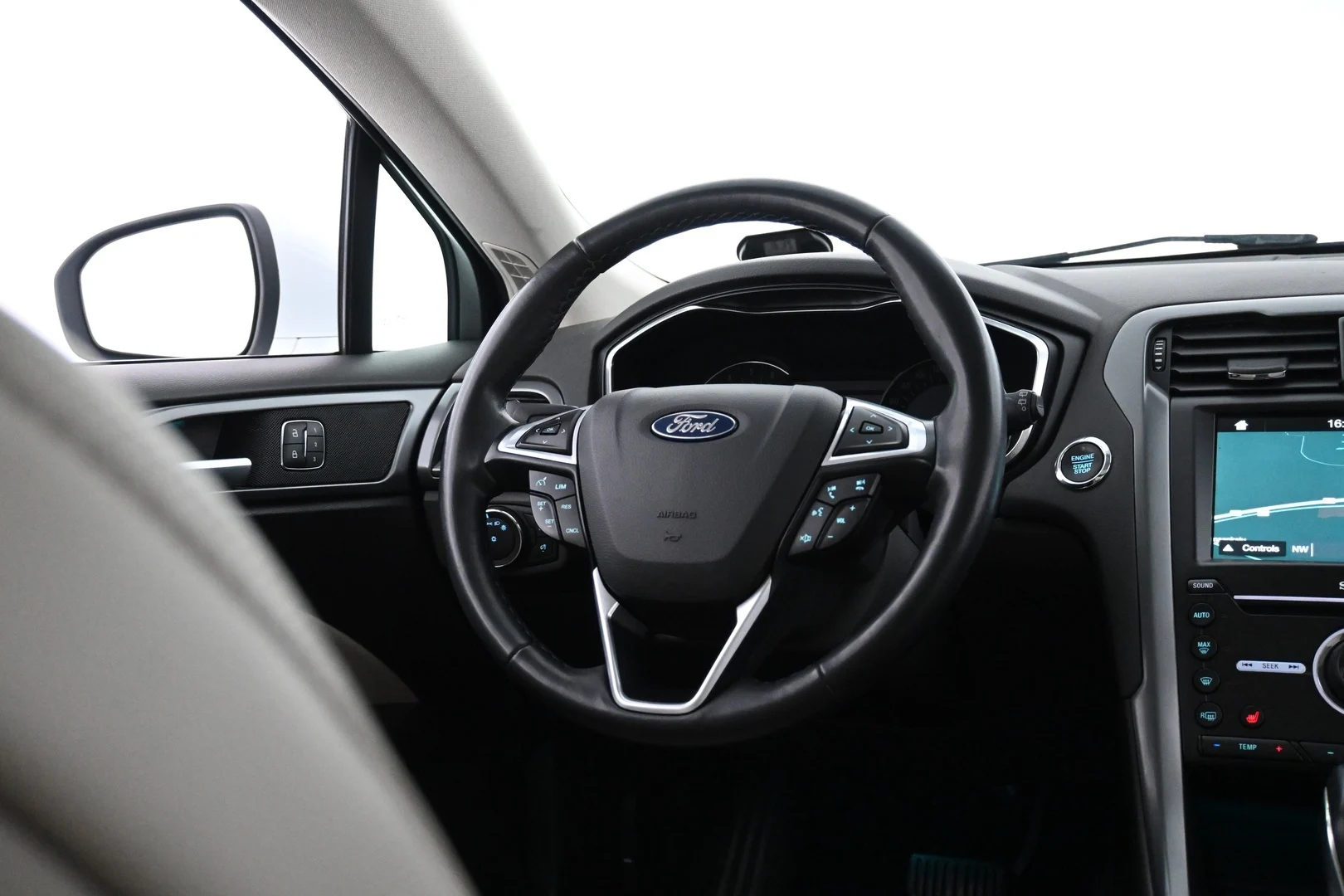 Car Image - bT3wZ27TtceL7gD34Y1rc