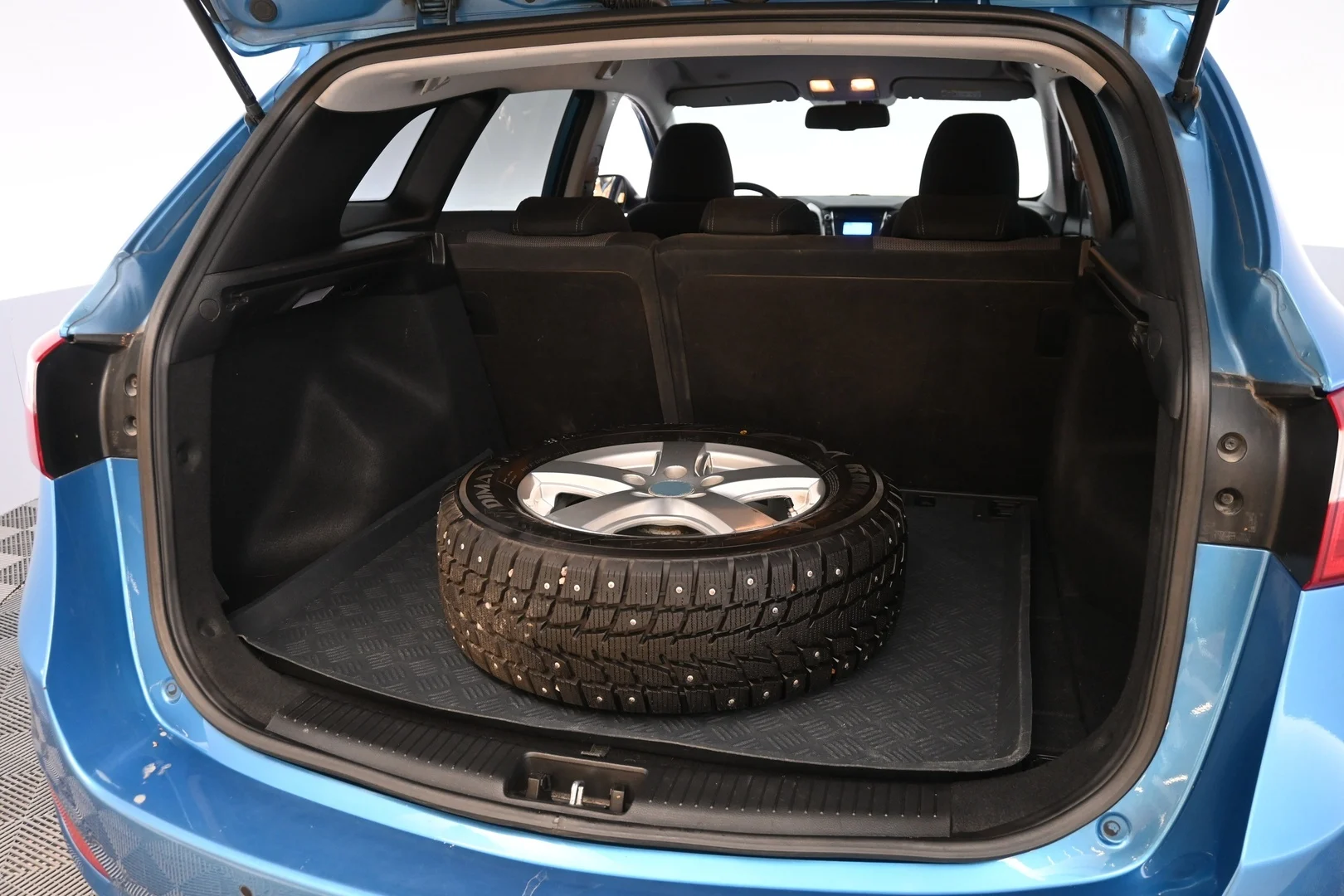 Car Image - 2JdnlRHQxrrFLmfBcZrJ5N