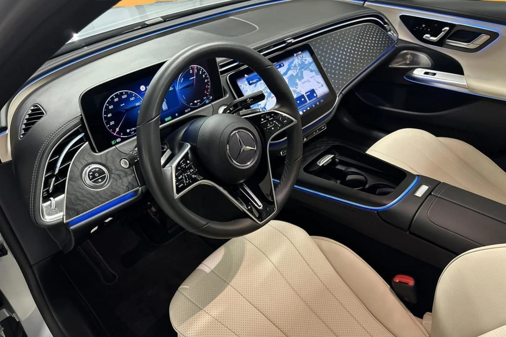 Car Image - ufauklH34aplpLfOneN8j