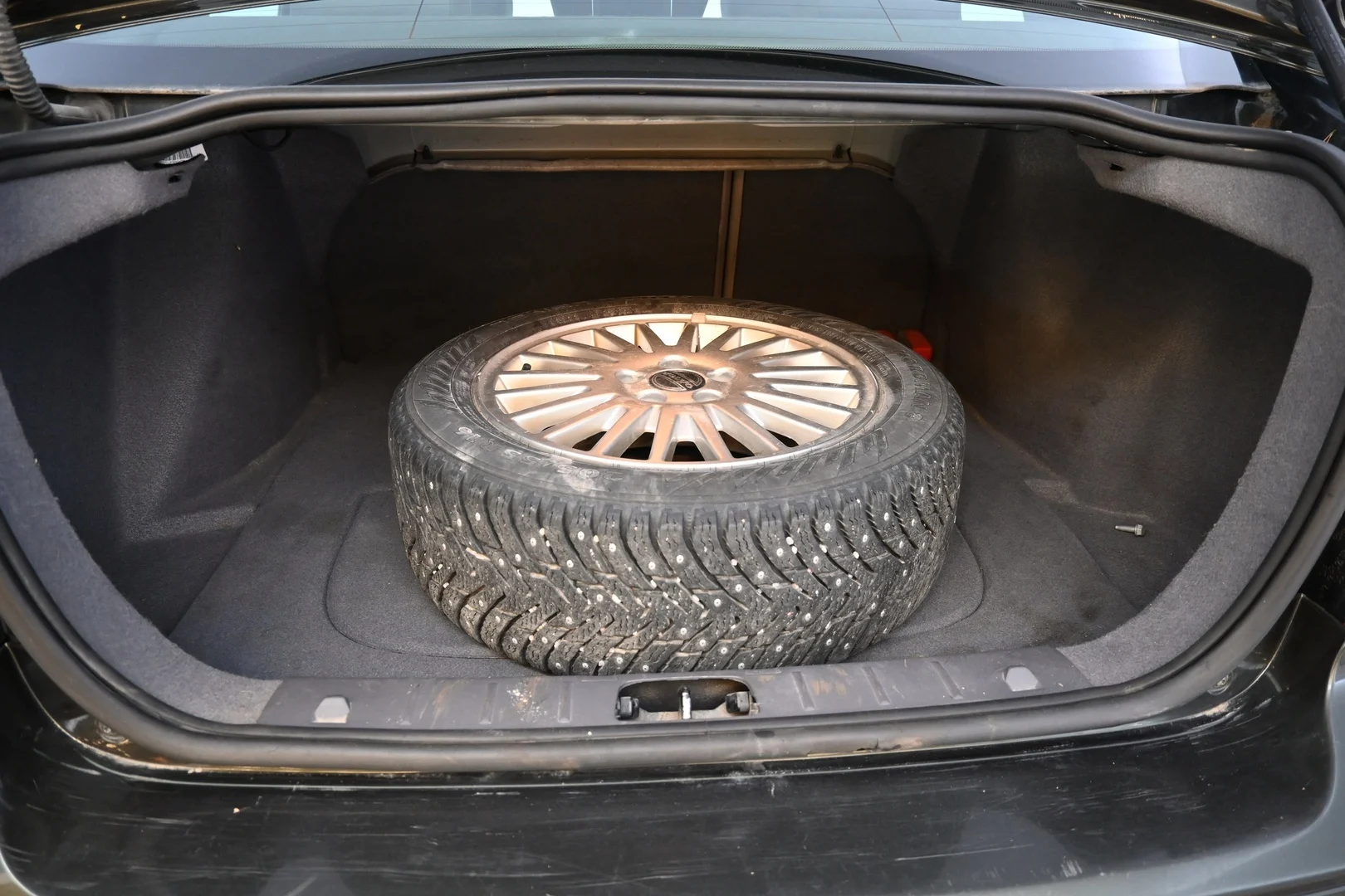 Car Image - 4G3IodYGCvgpsOpo3pWYZk