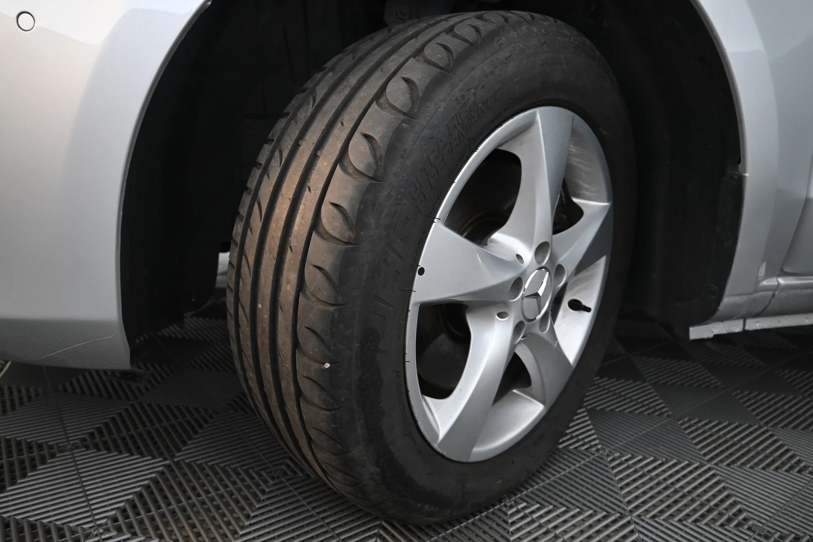 Car Image - 3d4GOmoyK8Vd9OIsp1mowk