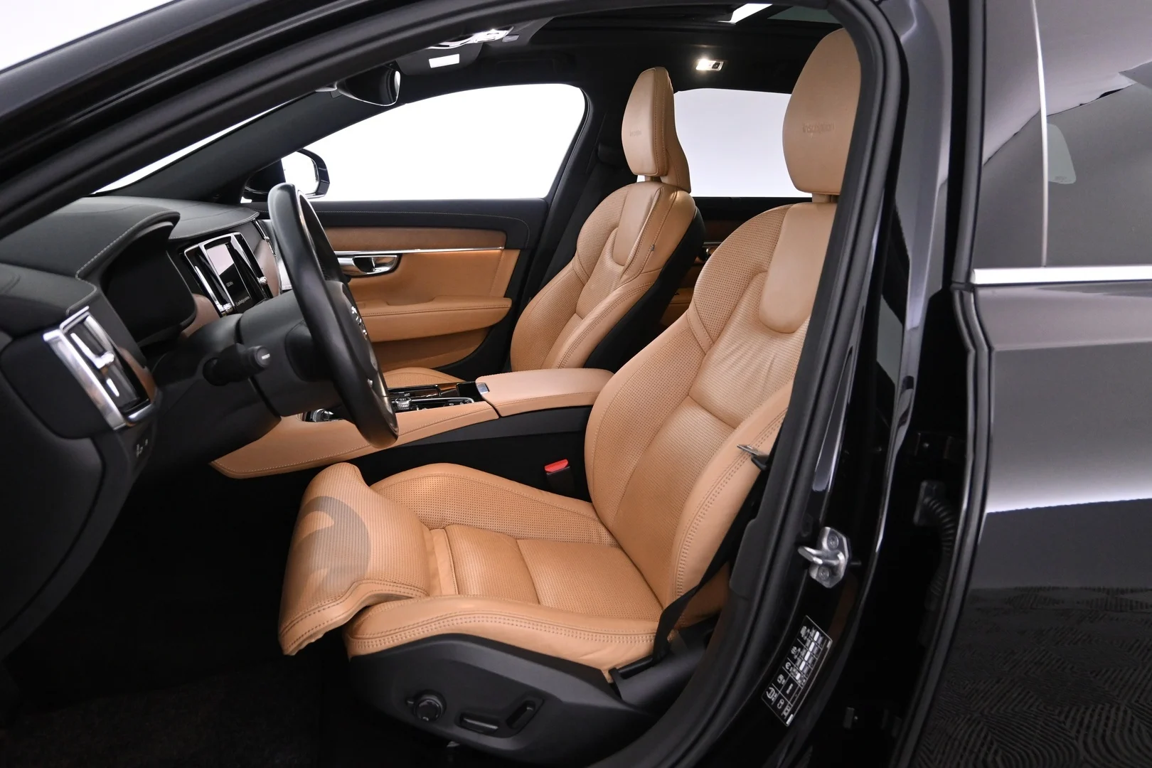 Car Image - 4vGFcujdTFeTG5EgxaAuDM