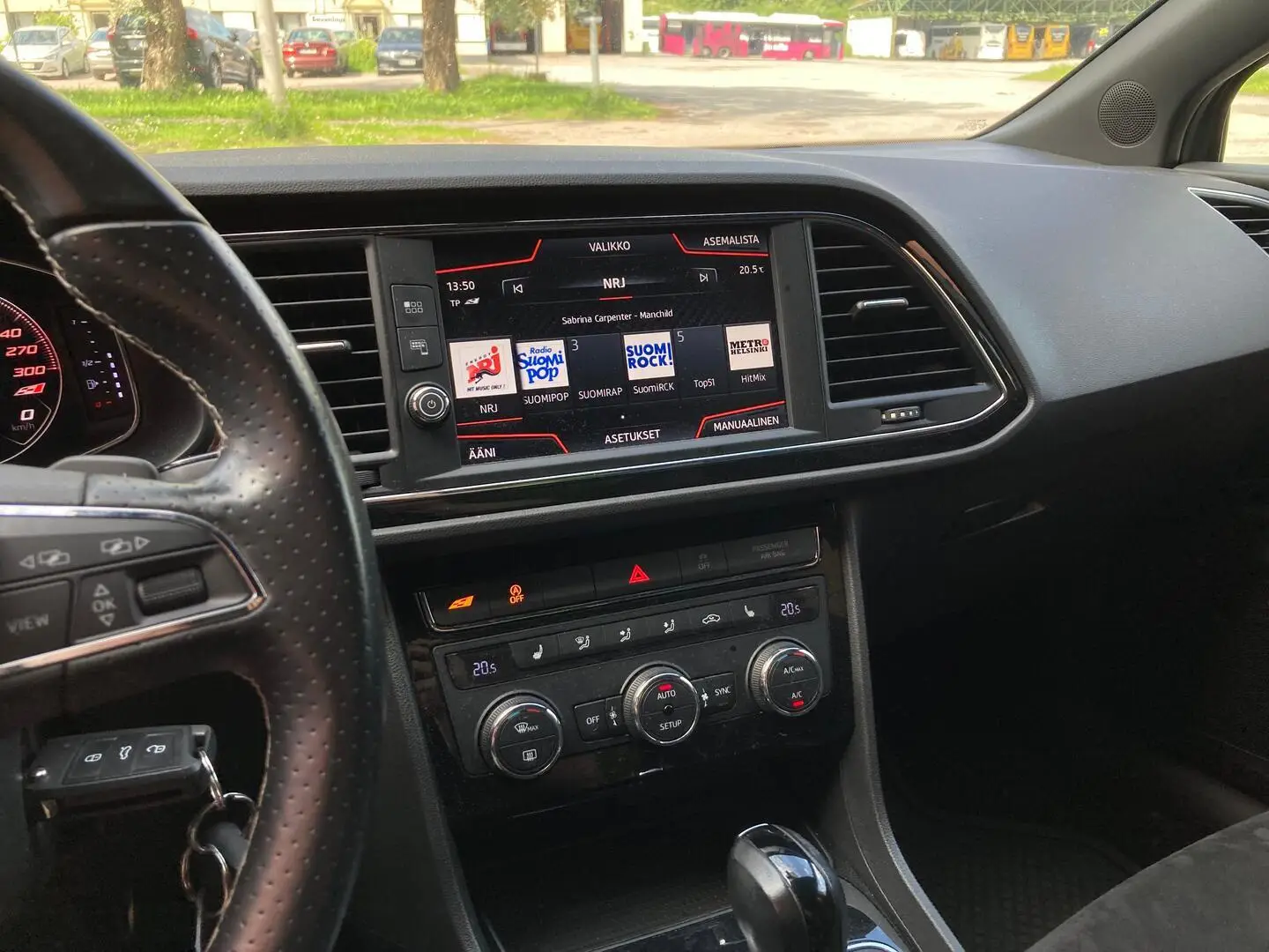 Car Image - 1A2q8cknooMr80zCco6LX3