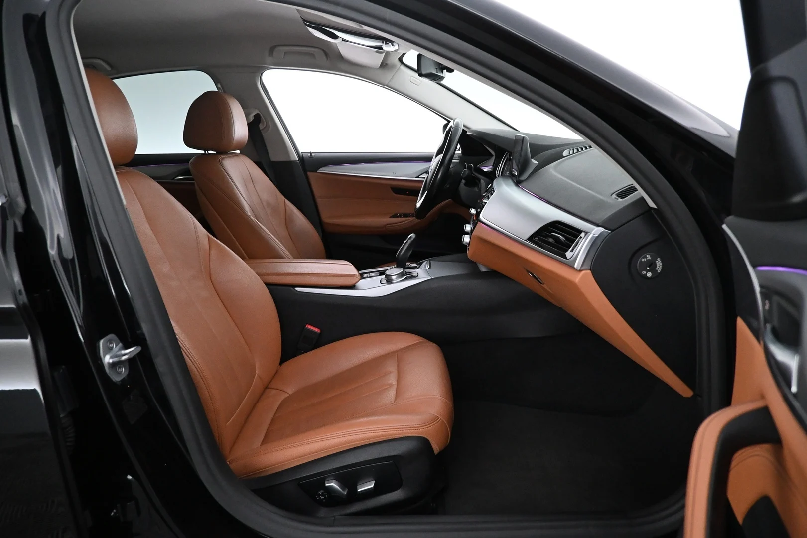 Car Image - 1269UeUG9h8MZwTUeCMWit