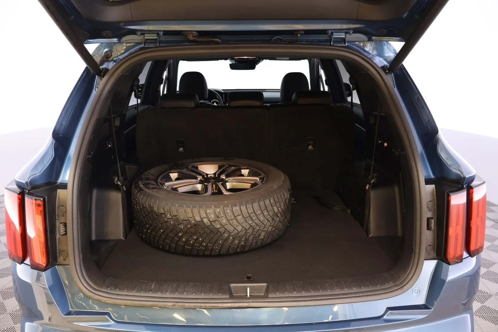 Car Image - 1A9ylQQb1DFi6UddE2rNRq