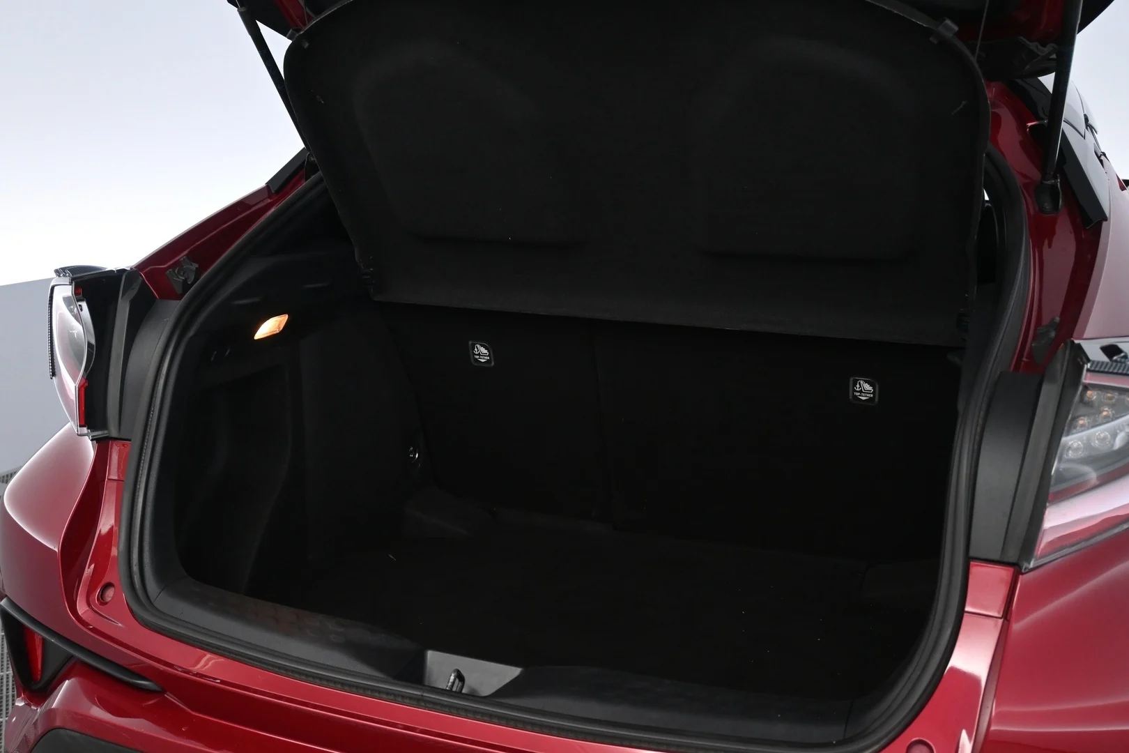 Car Image - 6u5OeqXuWomeM6A2e4Kpwl