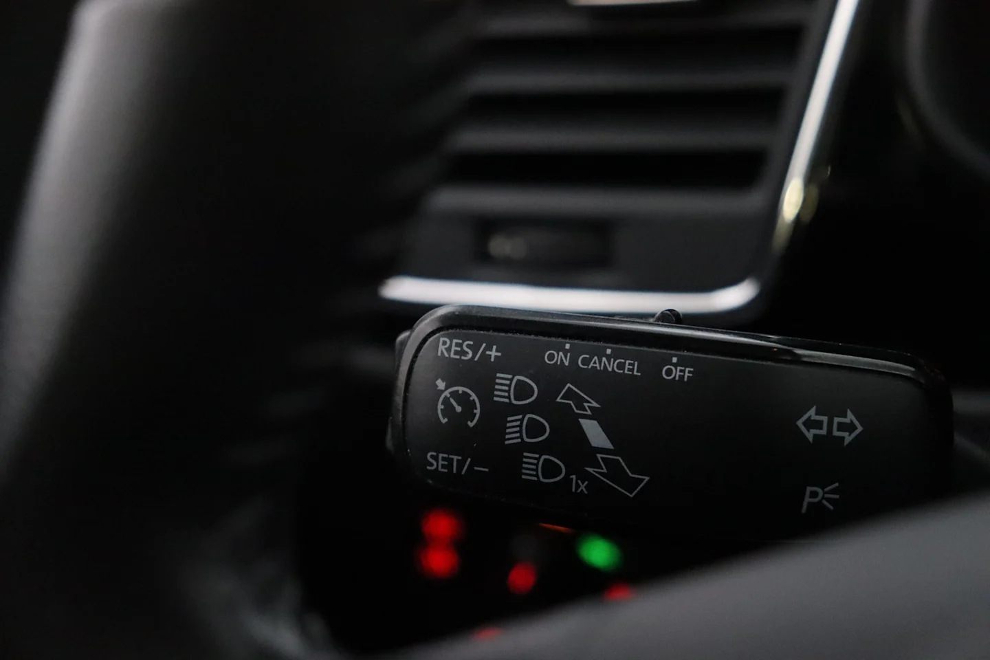 Car Image - YPOrlWmJmYLNe6C14EcXY