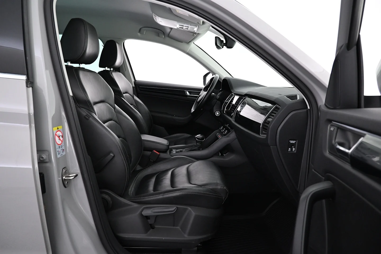 Car Image - 43jbylorwvF4qSghF8emRC