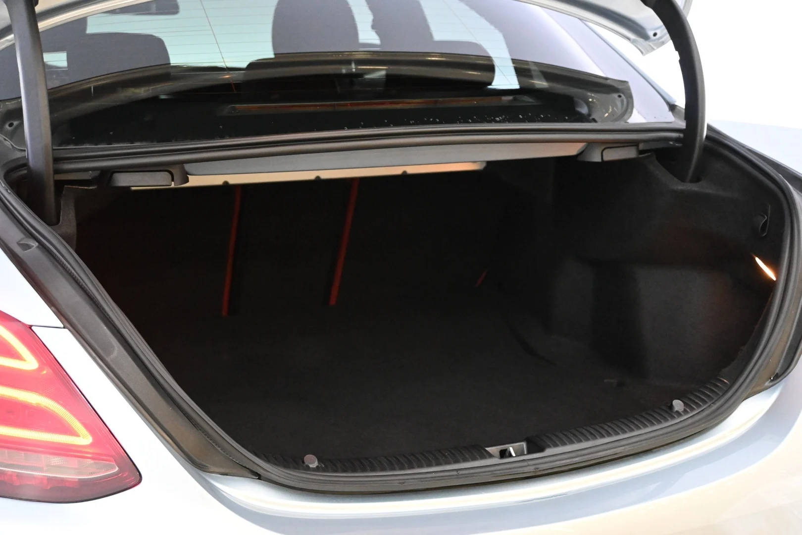 Car Image - kcPEWZjmKUeWutlnNkbJk