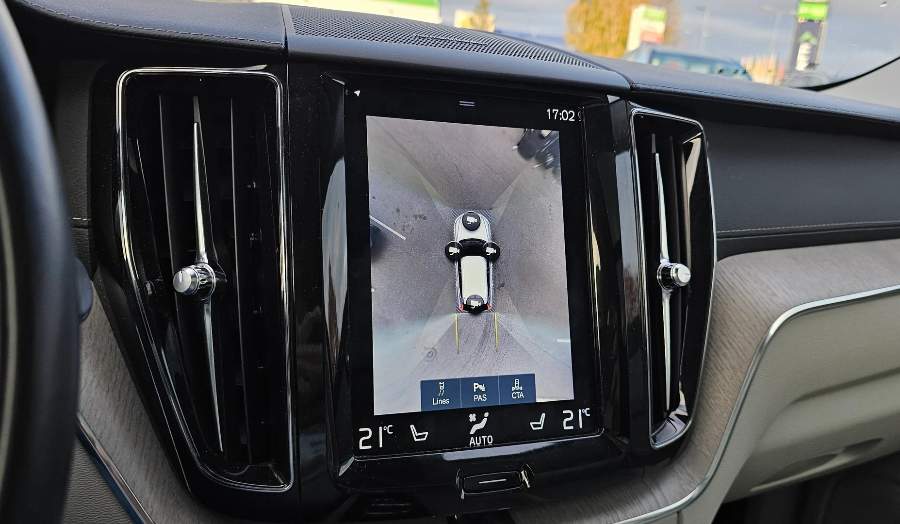 Car Image - 6IZSjjX0oA9OgaMk56g7kd