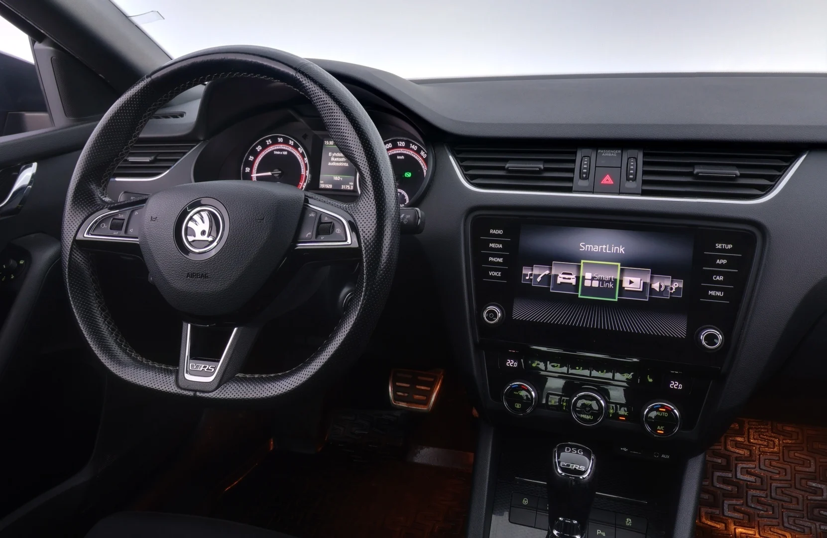 Car Image - 6oKzbfrQbooaz7rsUARz6u