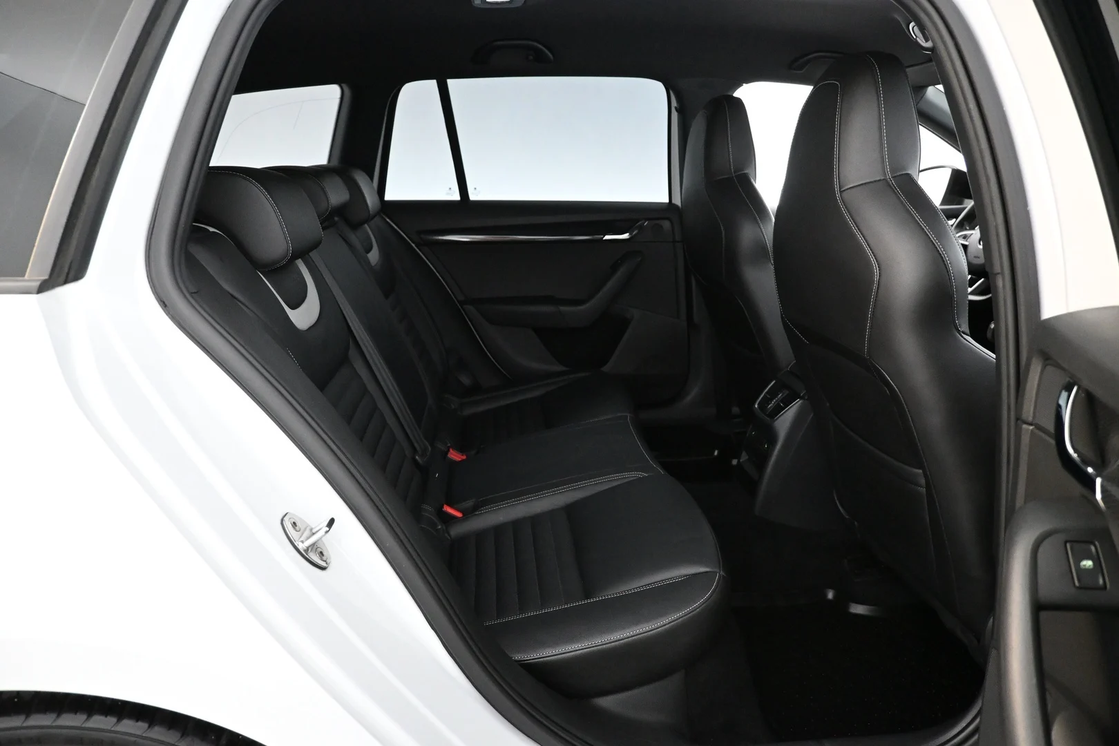 Car Image - 6fTG3NGKZhufRs7rkKMuvf
