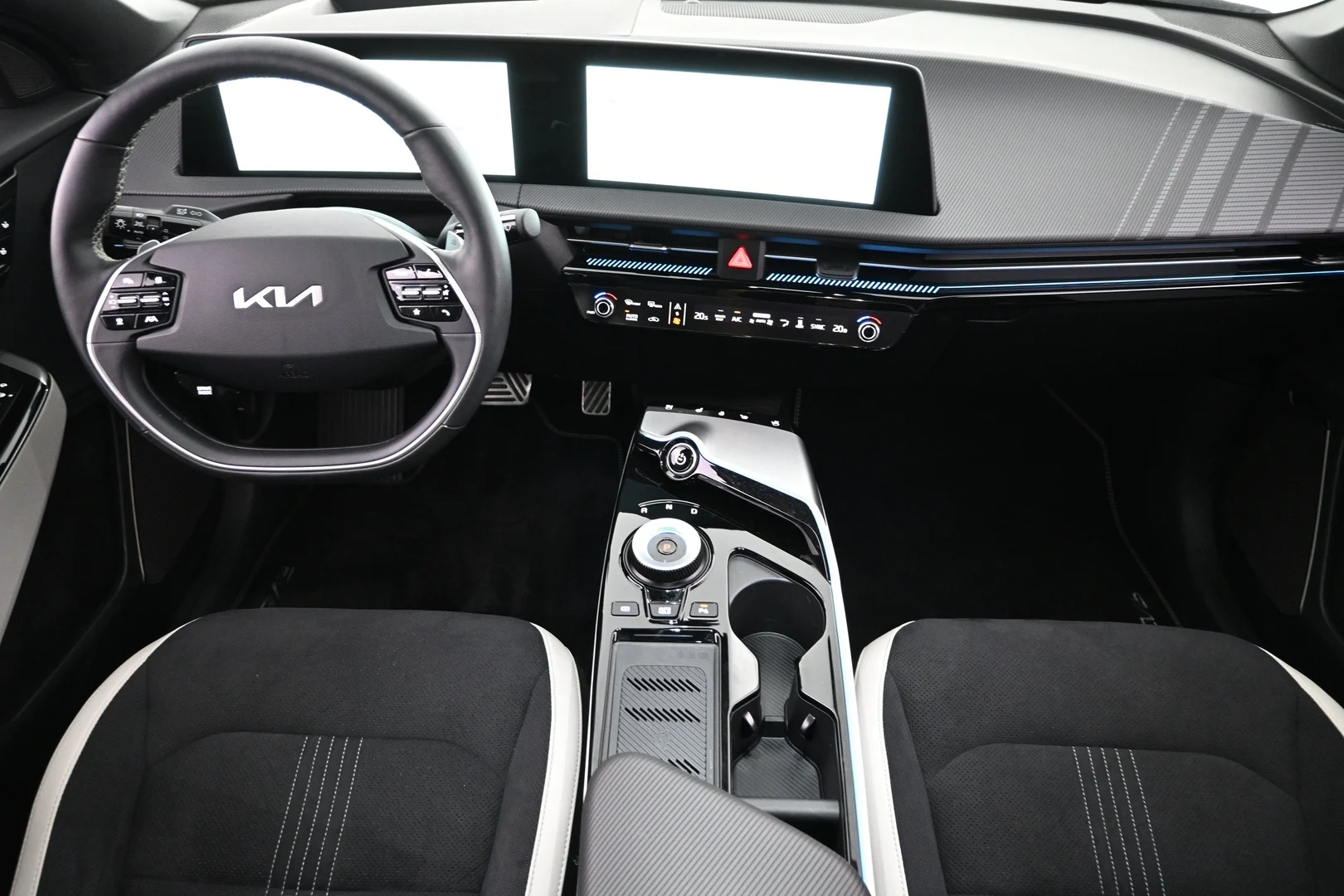 Car Image - 4h8hO50vGRyitk9ppj1qgE
