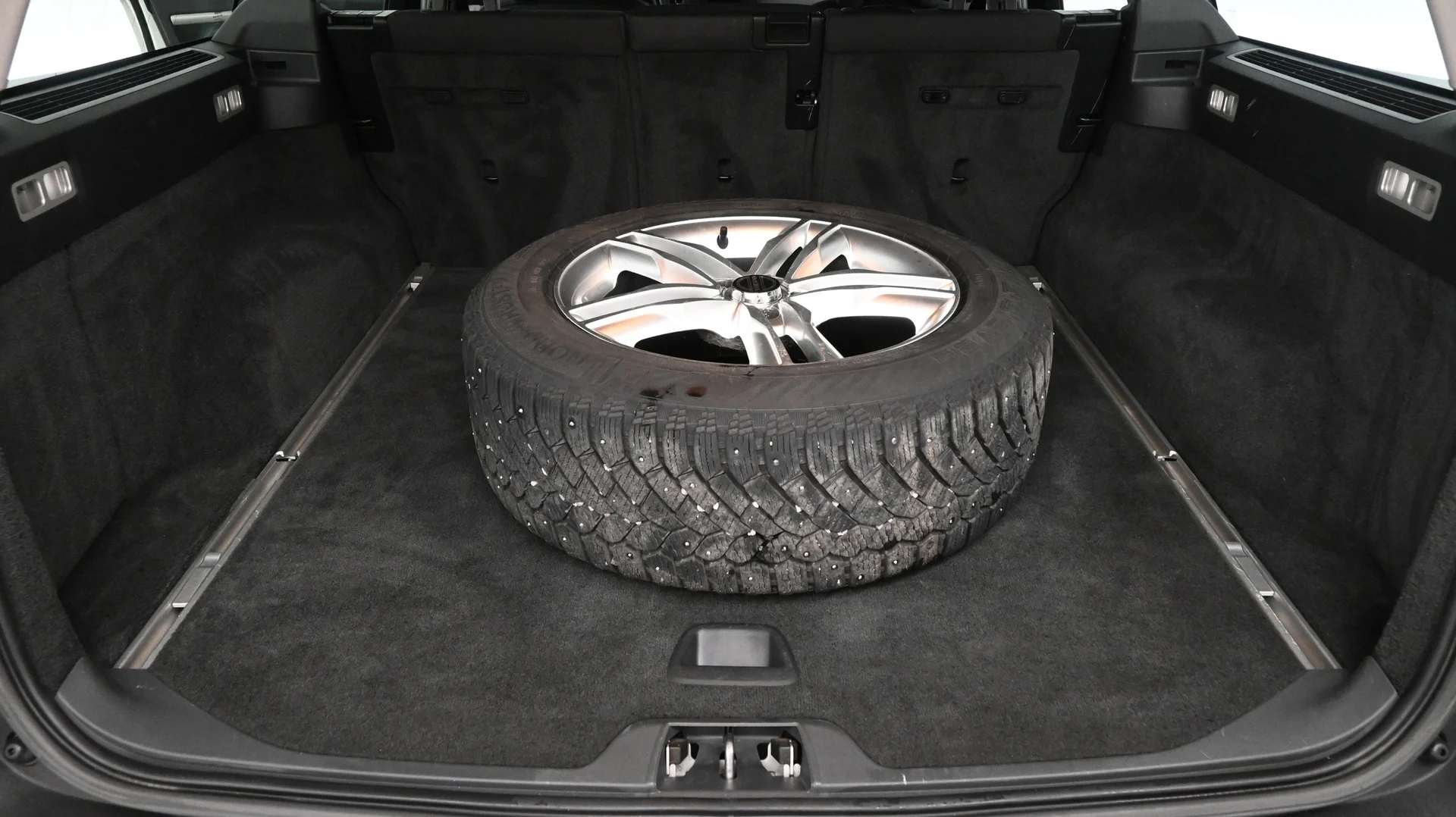 Car Image - 4eGinYPZDMS5jaNHhVcJzp