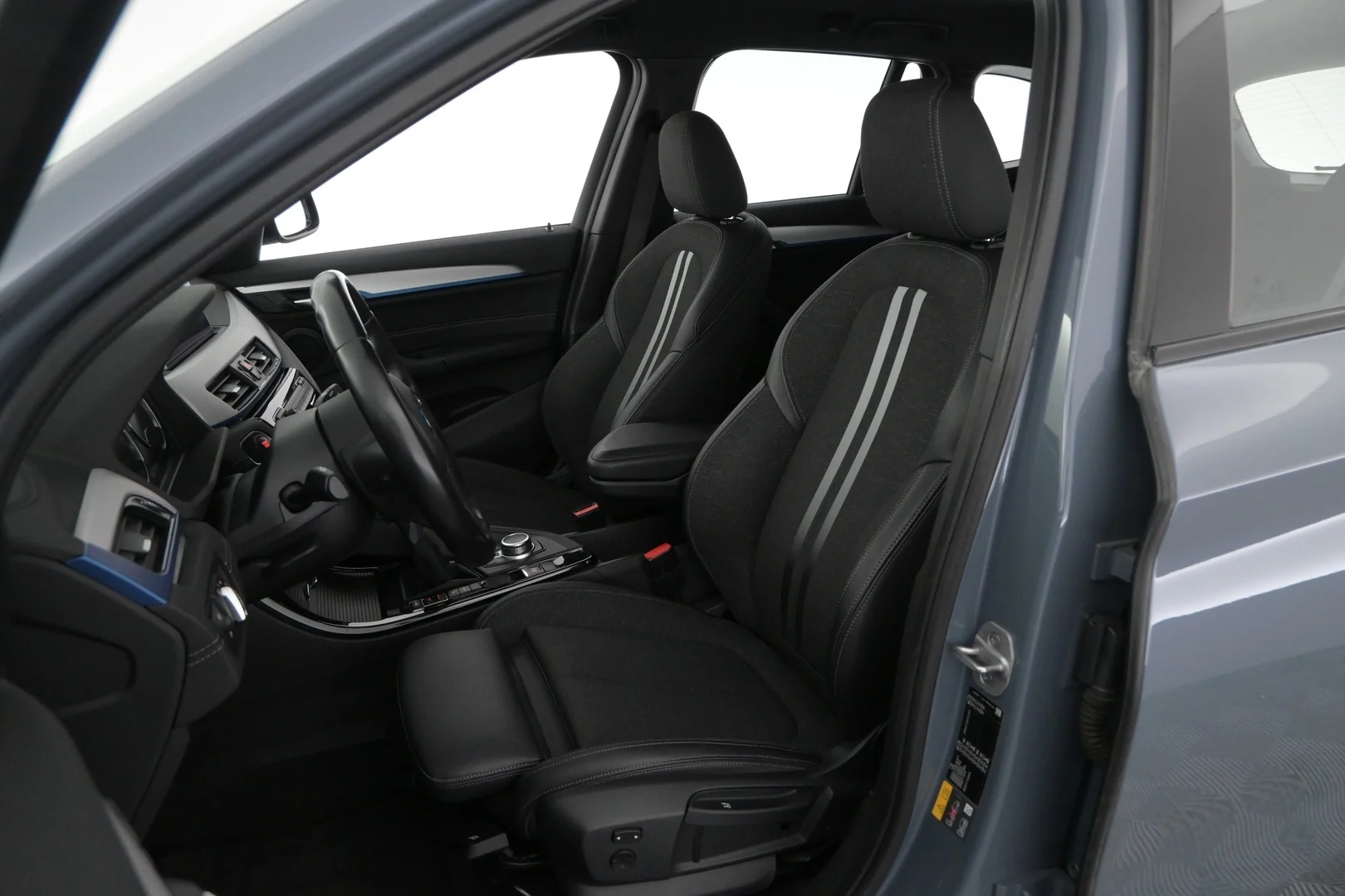 Car Image - 2JdCCYzDIv7UY8Qh8zmZ4t
