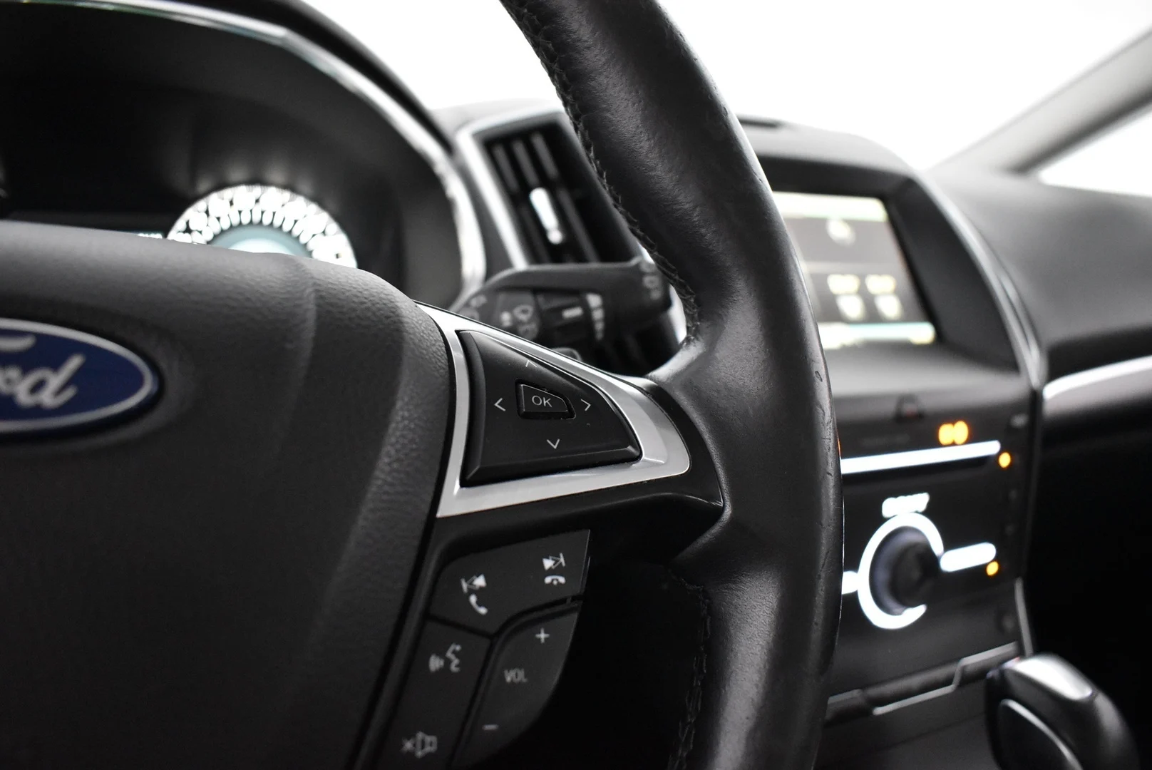 Car Image - 3mM3qLM4ar0ttZ15BgMBwk