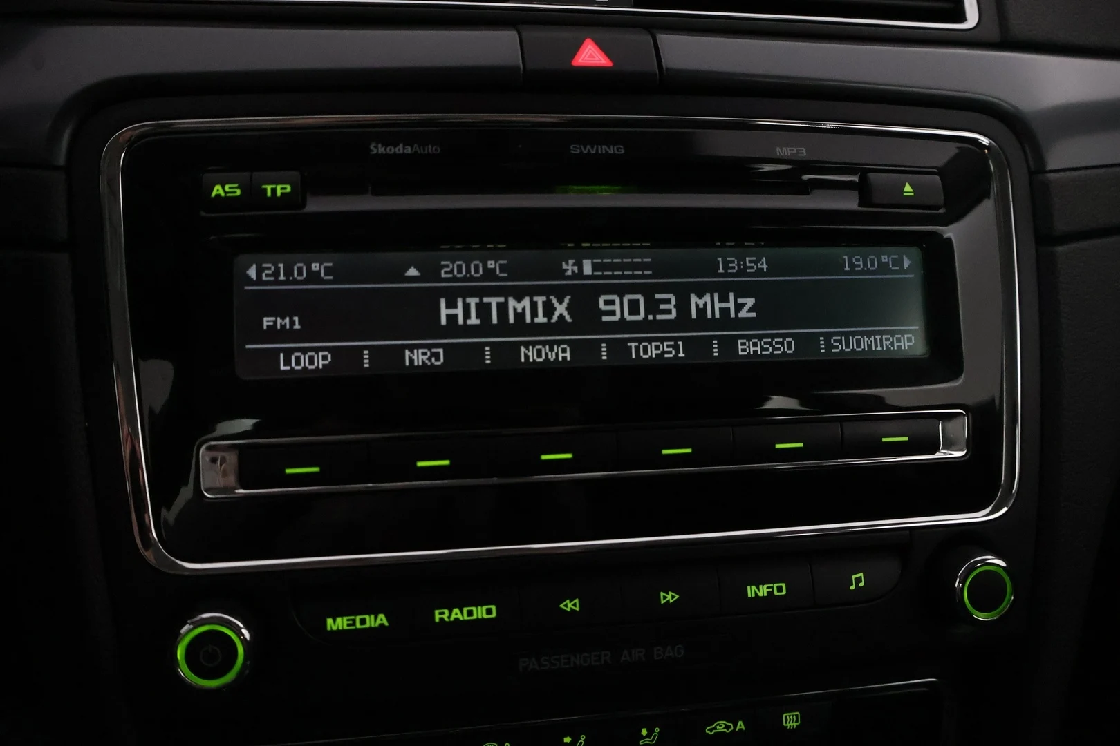 Car Image - 3I5gdL4Eq1CRyXhj6snyIv