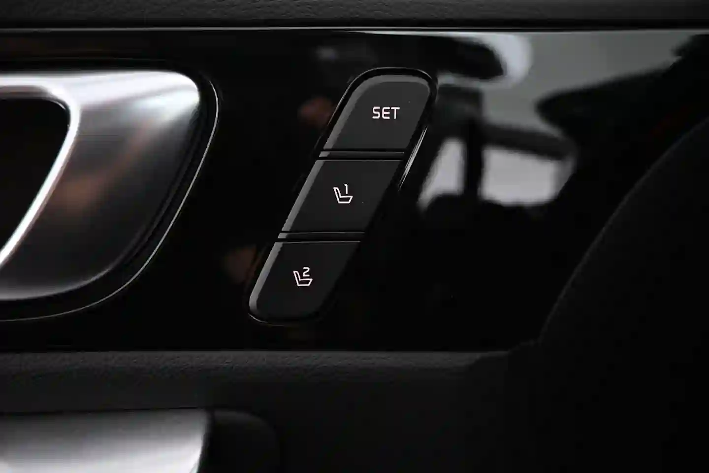 Car Image - 7yTvqjuFoFJ7DMy15JKdUL