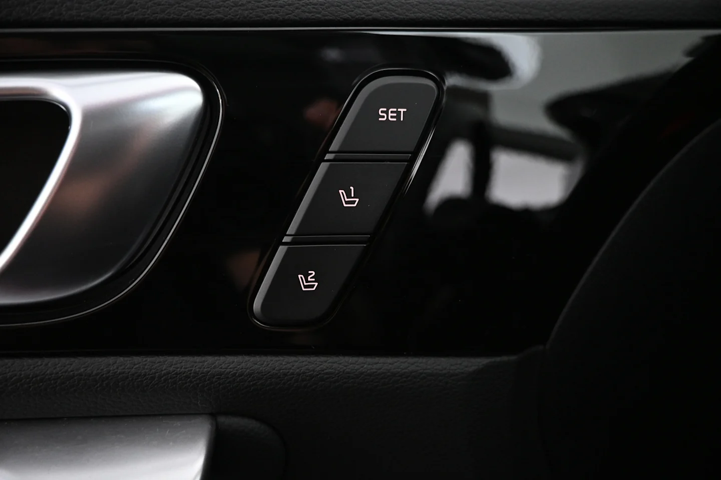 Car Image - 7yTvqjuFoFJ7DMy15JKdUL