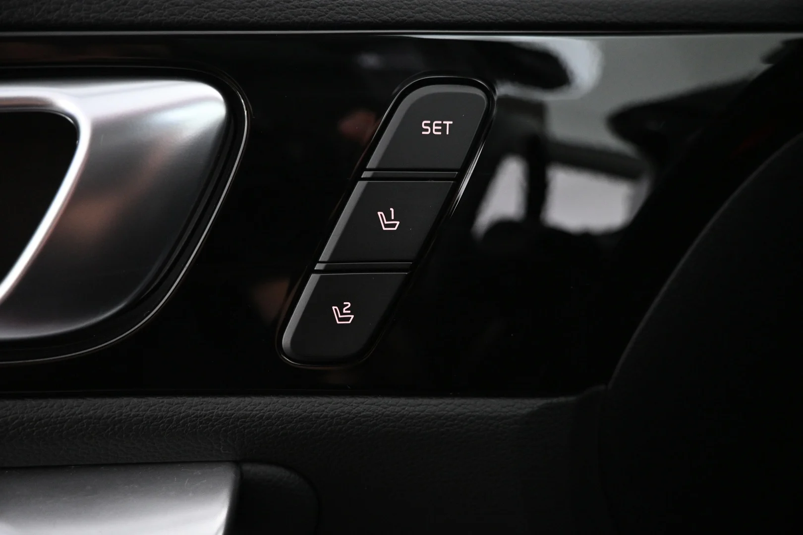 Car Image - 7yTvqjuFoFJ7DMy15JKdUL