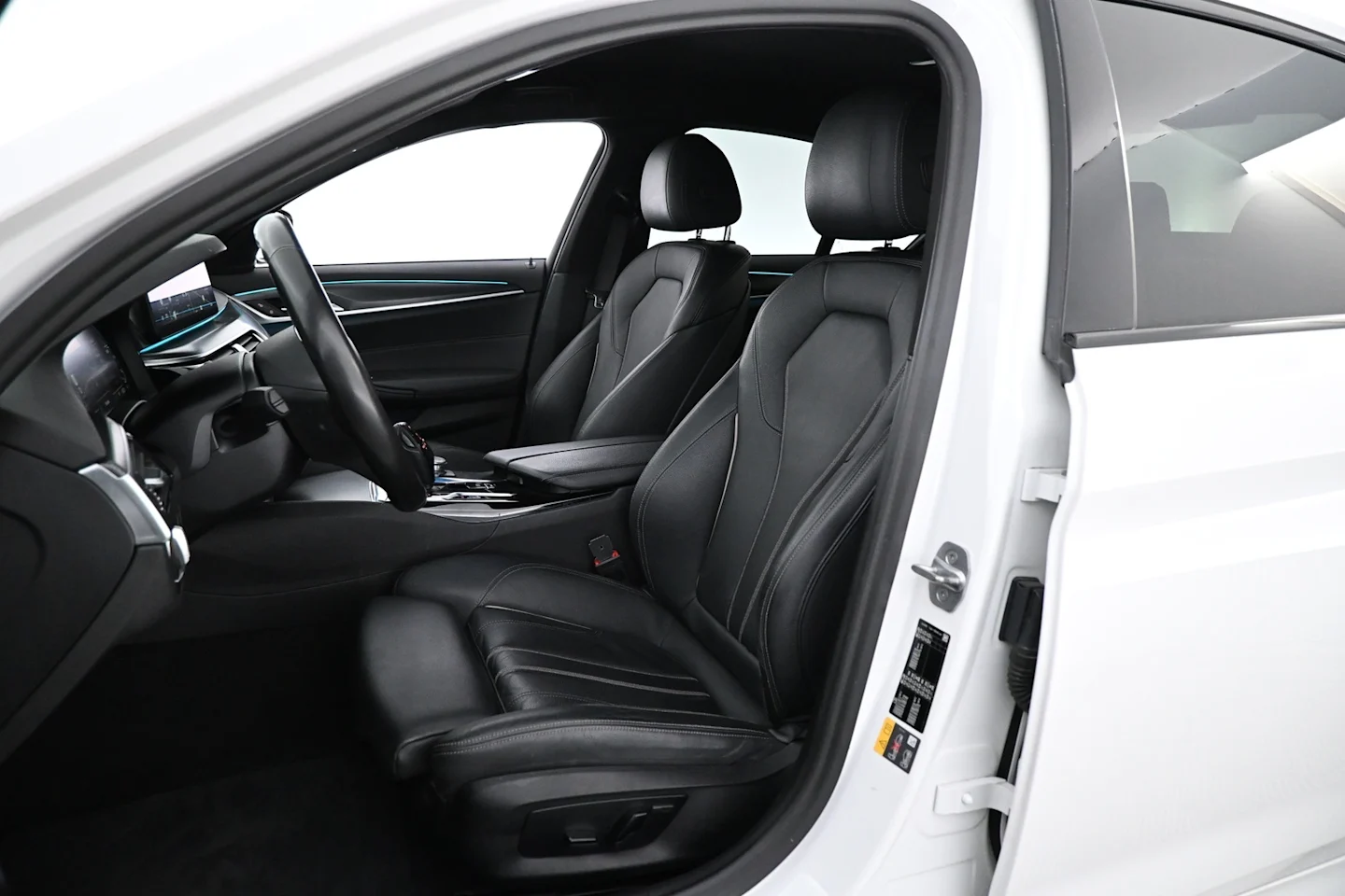 Car Image - 1PZTy8VSYlgmuytZHheLie