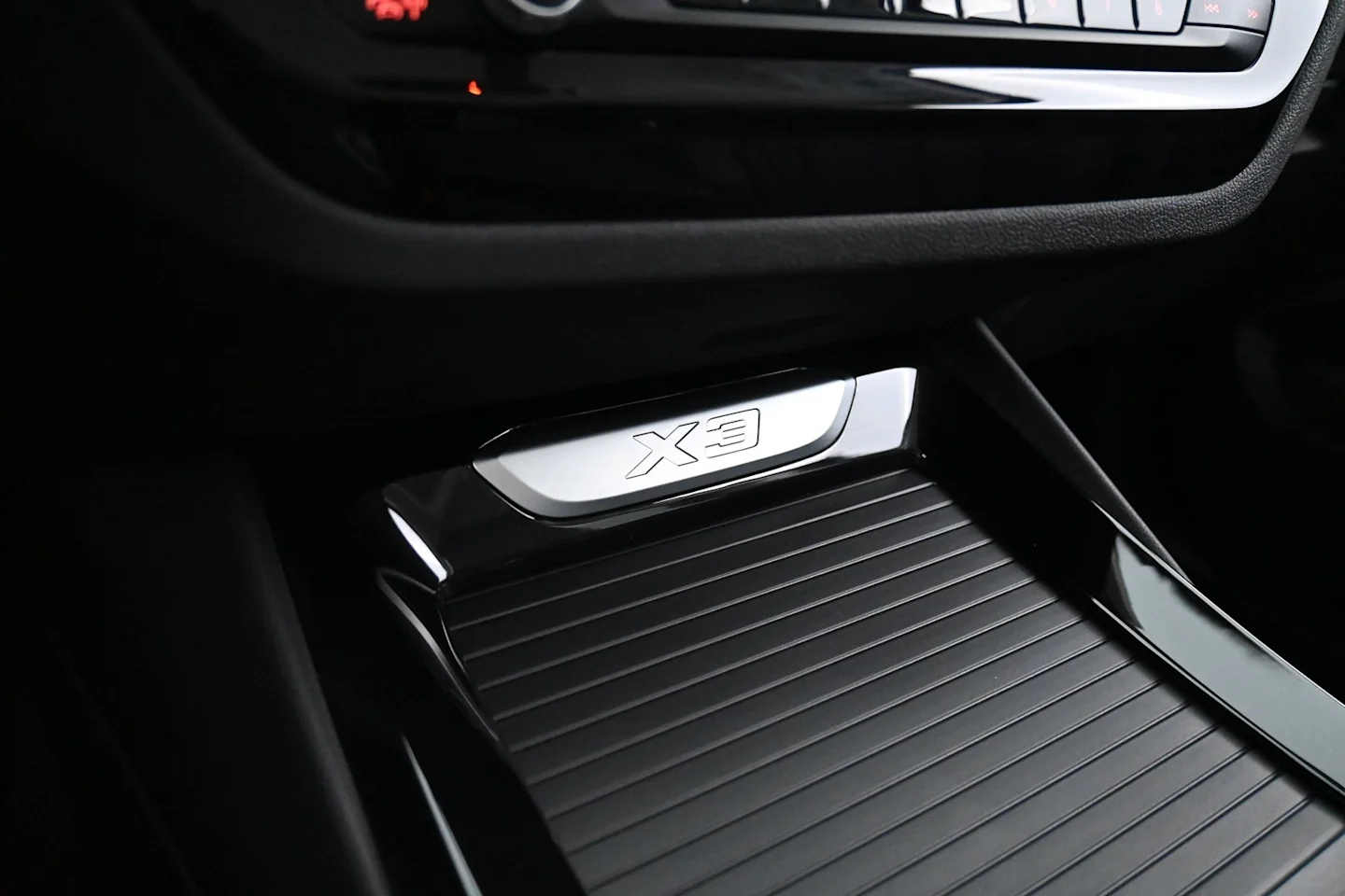 Car Image - 2LRrHMYCHQPuyW3PVj8lou