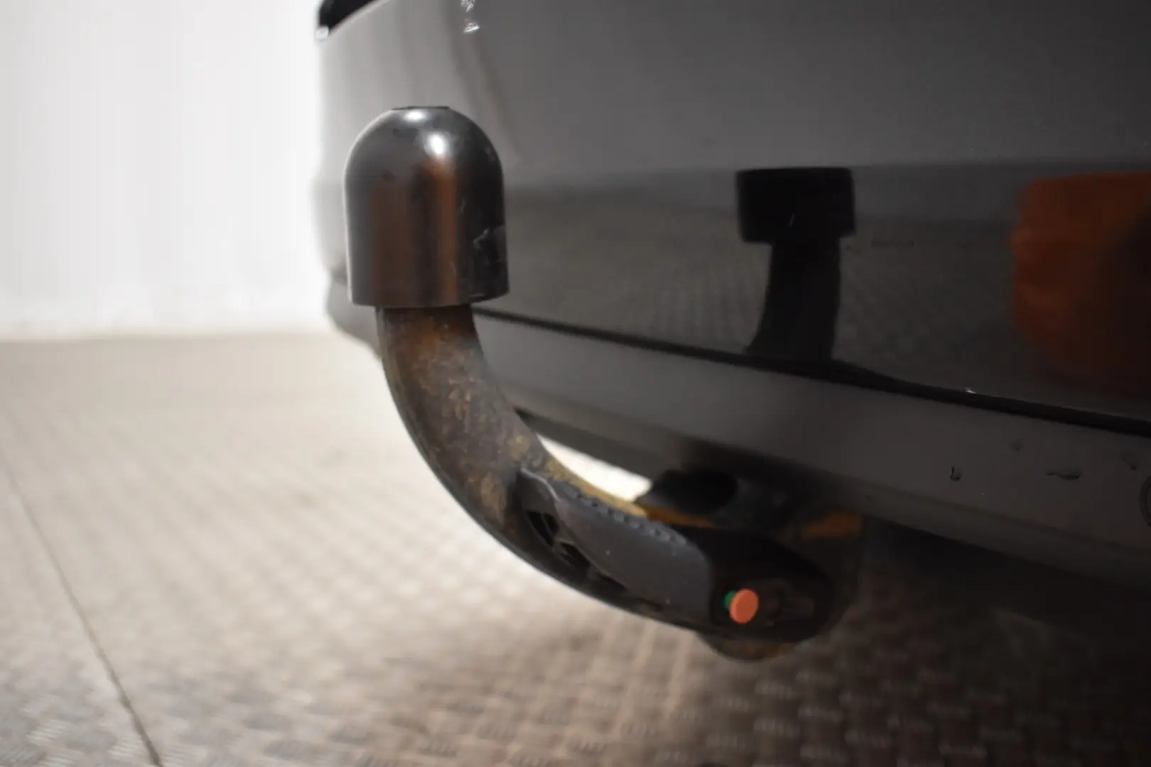 Car Image - 3I65Oqm6F3ZnylpySXjcoQ