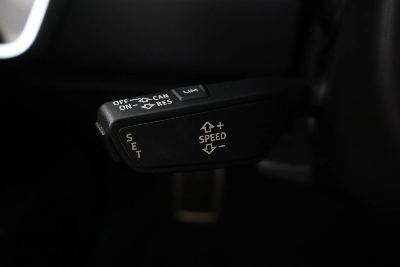 Car Image - 4uBn41JUZuhwcipXenCCeL