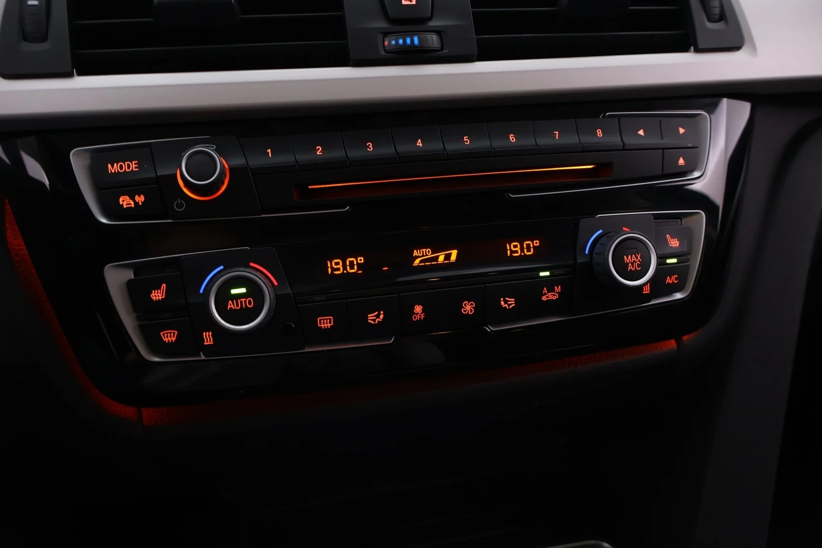 Car Image - 5cropkKPhSWPM9ZCm81oE4