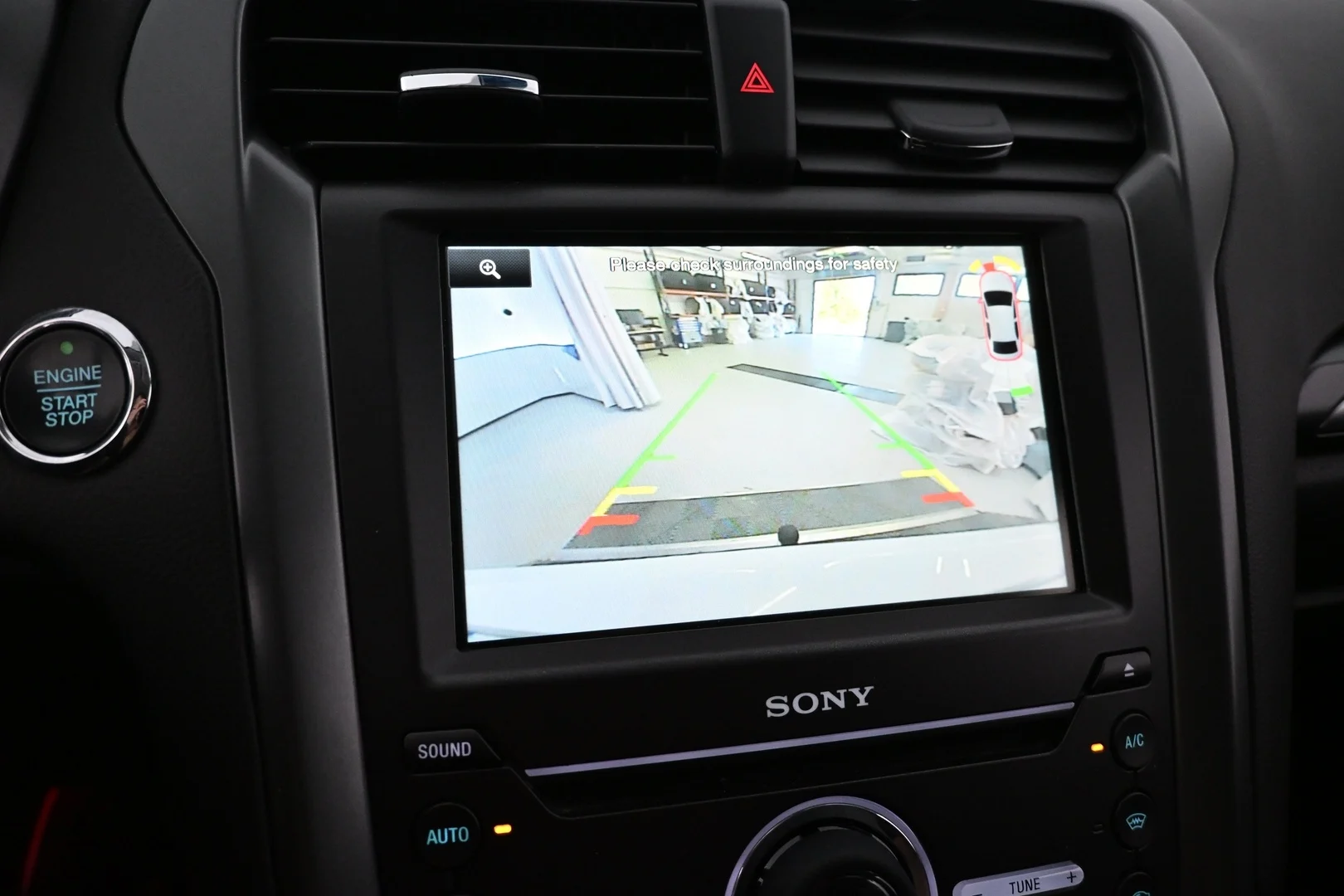 Car Image - 5UVAUqT11FlILuc0FyBgv0